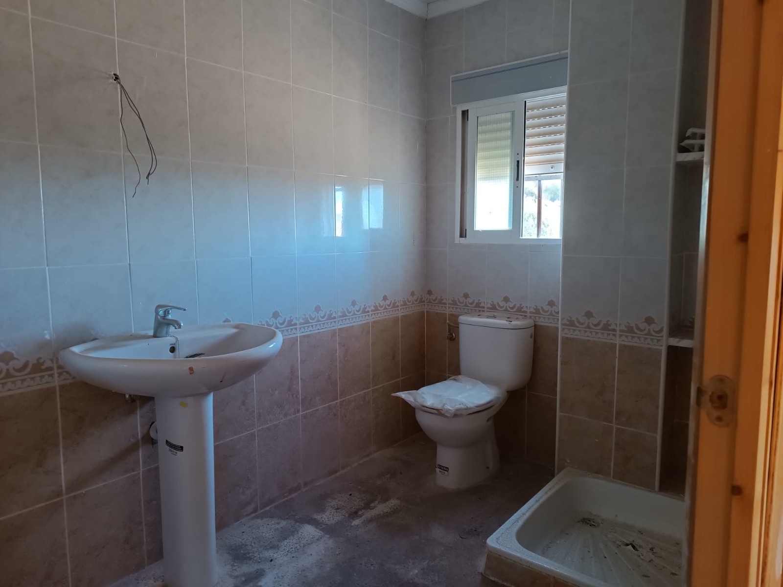 3 Bed, 1 Bath, HouseFor Sale, Yecla, Murcia