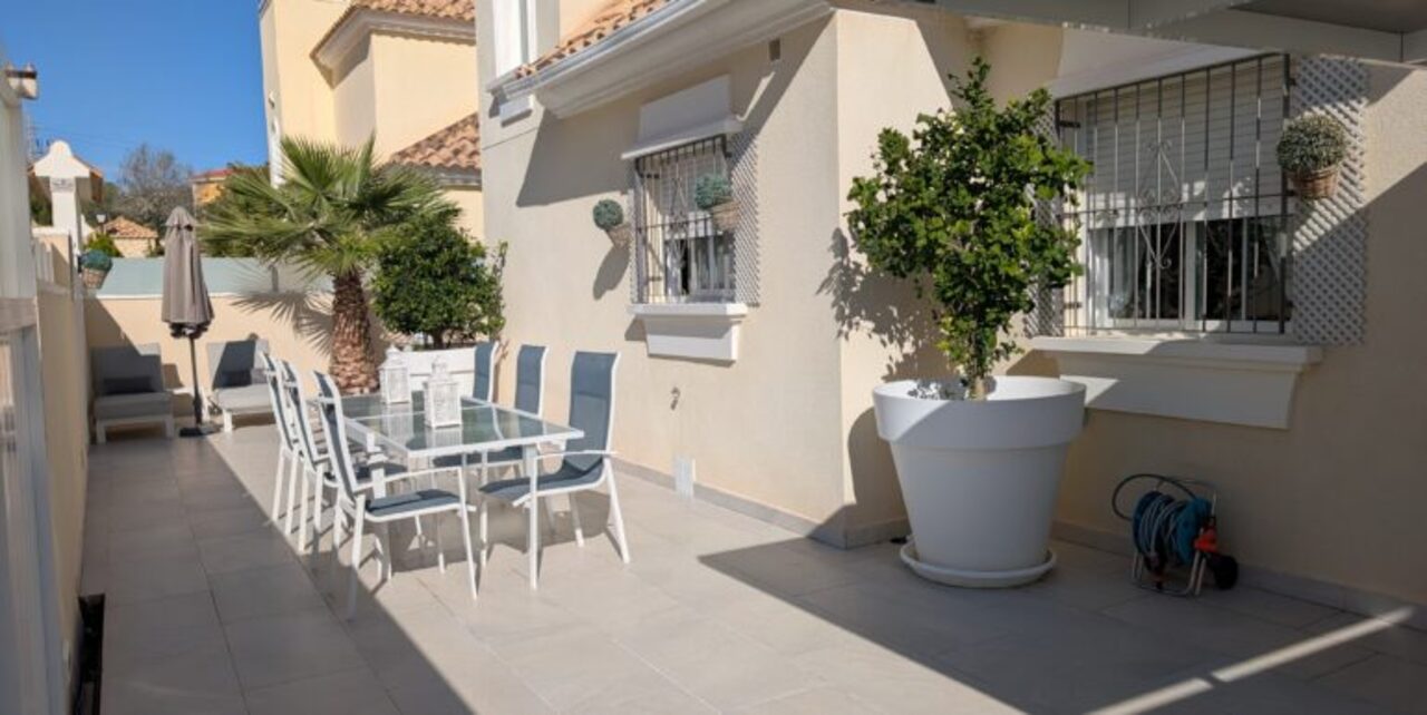 3 Bed, 2 Bath, HouseFor Sale, Villamartin, Alicante