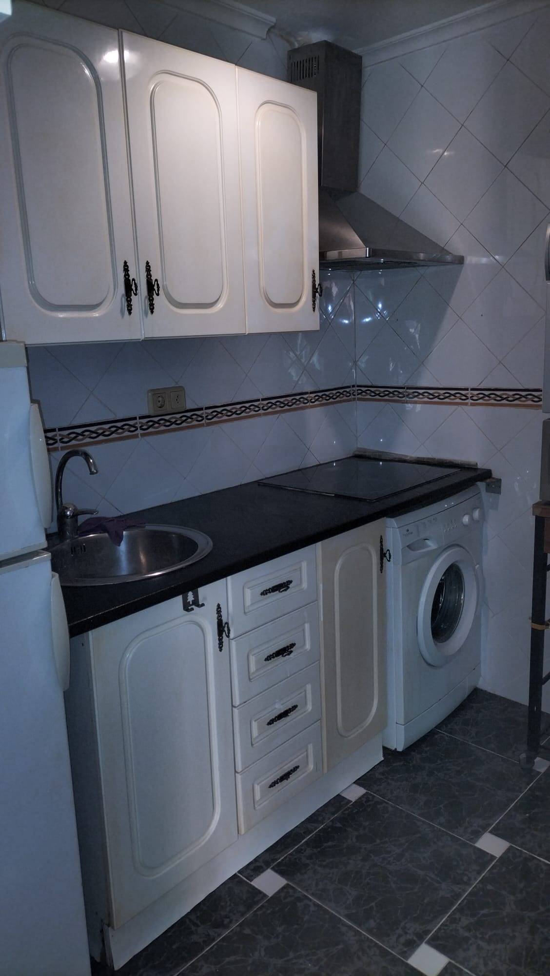 2 Bed, 1 Bath, ApartmentFor Sale, Torrevieja, Alicante