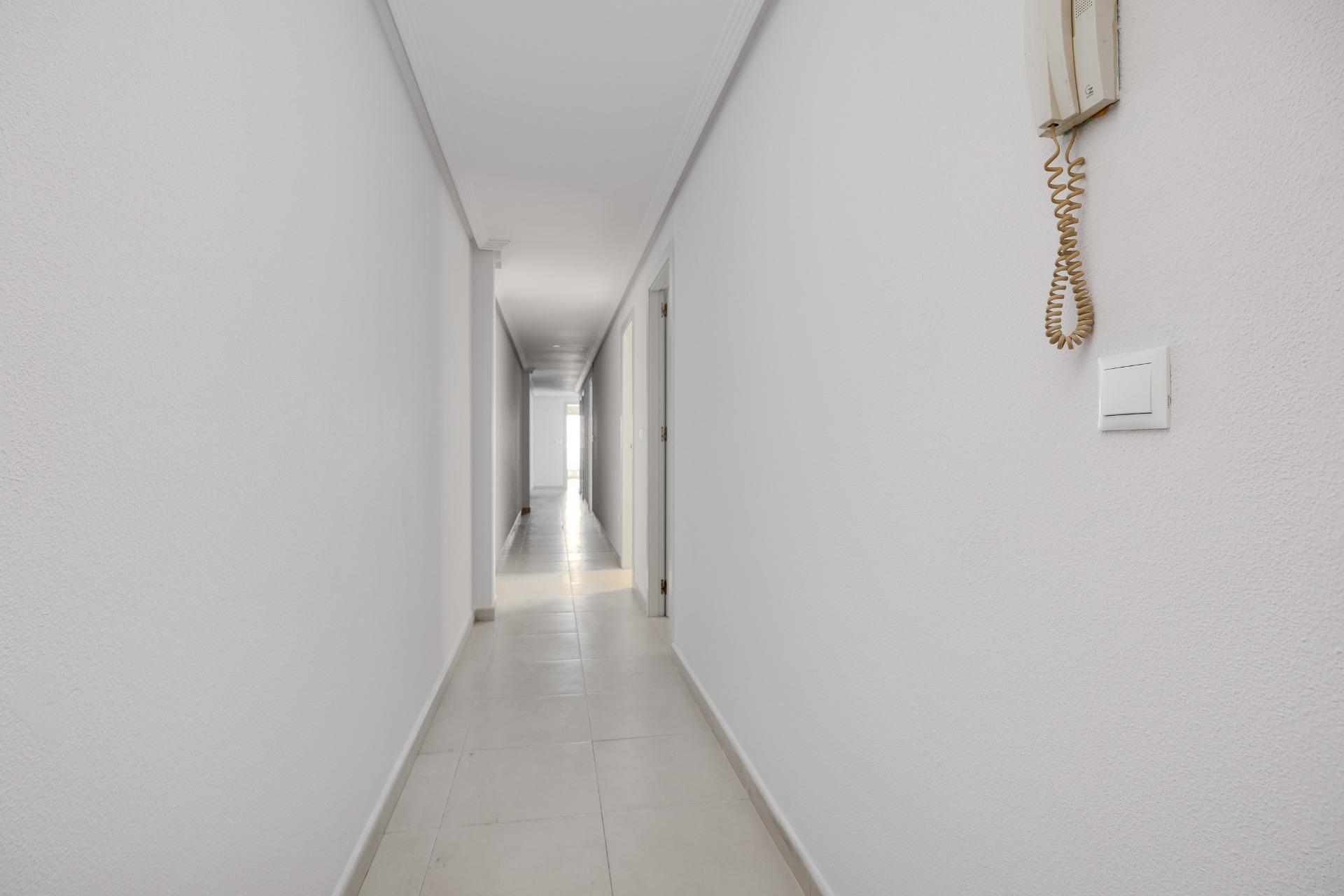 3 Bed, 2 Bath, ApartmentFor Sale, Torrevieja, Alicante