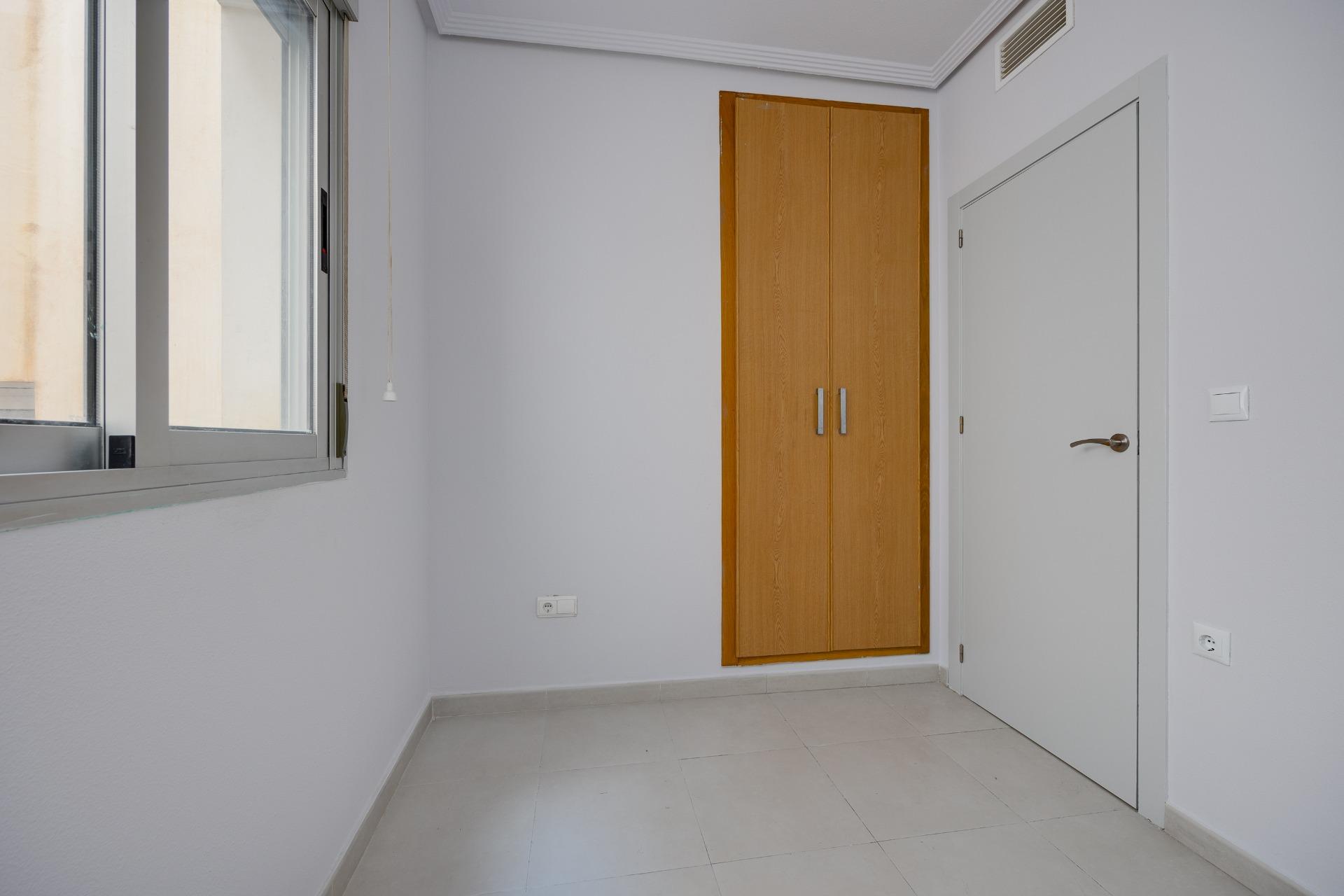 3 Bed, 2 Bath, ApartmentFor Sale, Torrevieja, Alicante