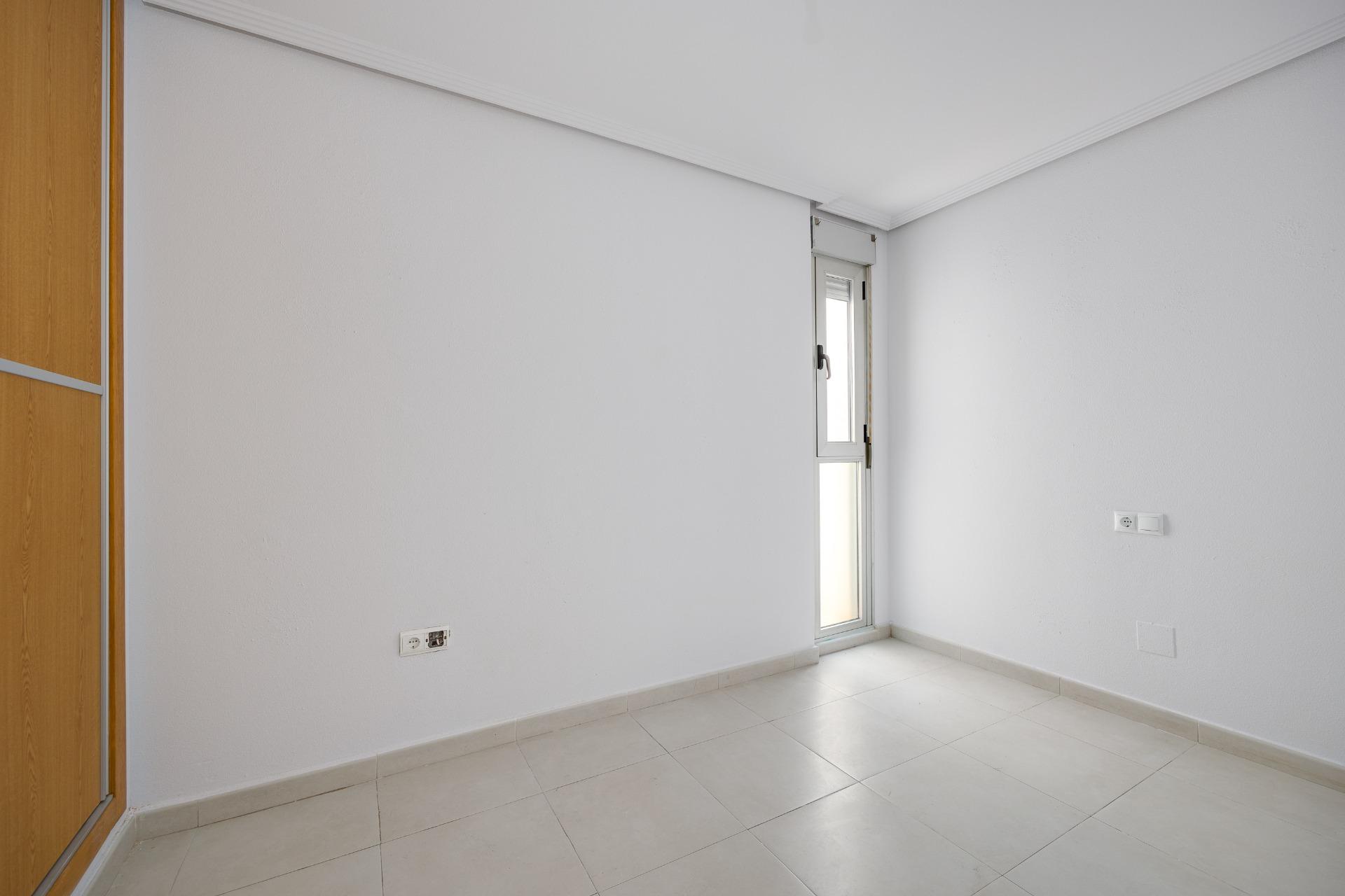 3 Bed, 2 Bath, ApartmentFor Sale, Torrevieja, Alicante