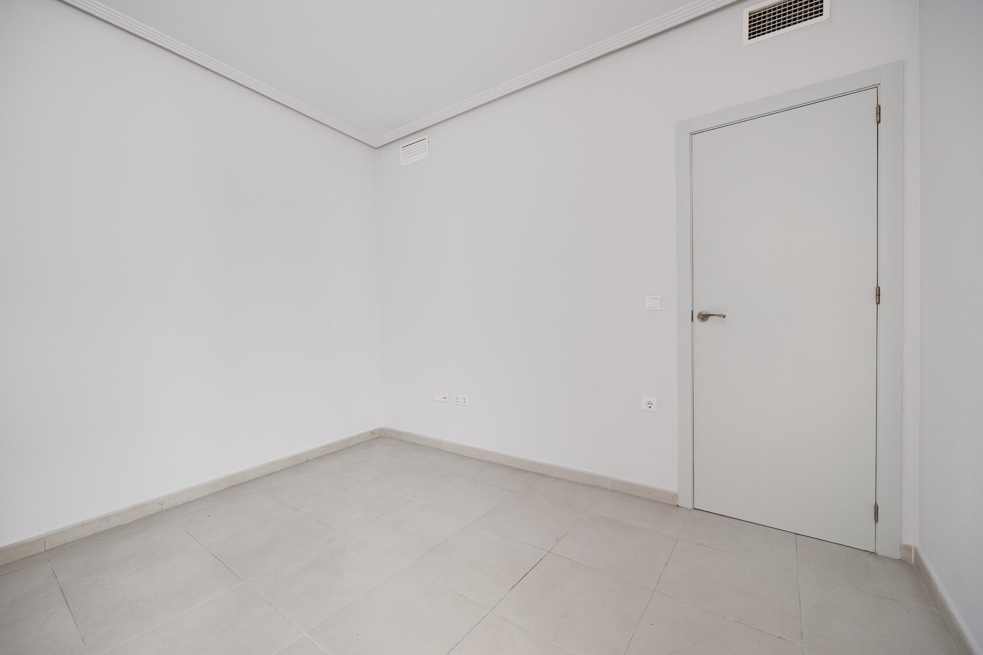 3 Bed, 2 Bath, ApartmentFor Sale, Torrevieja, Alicante