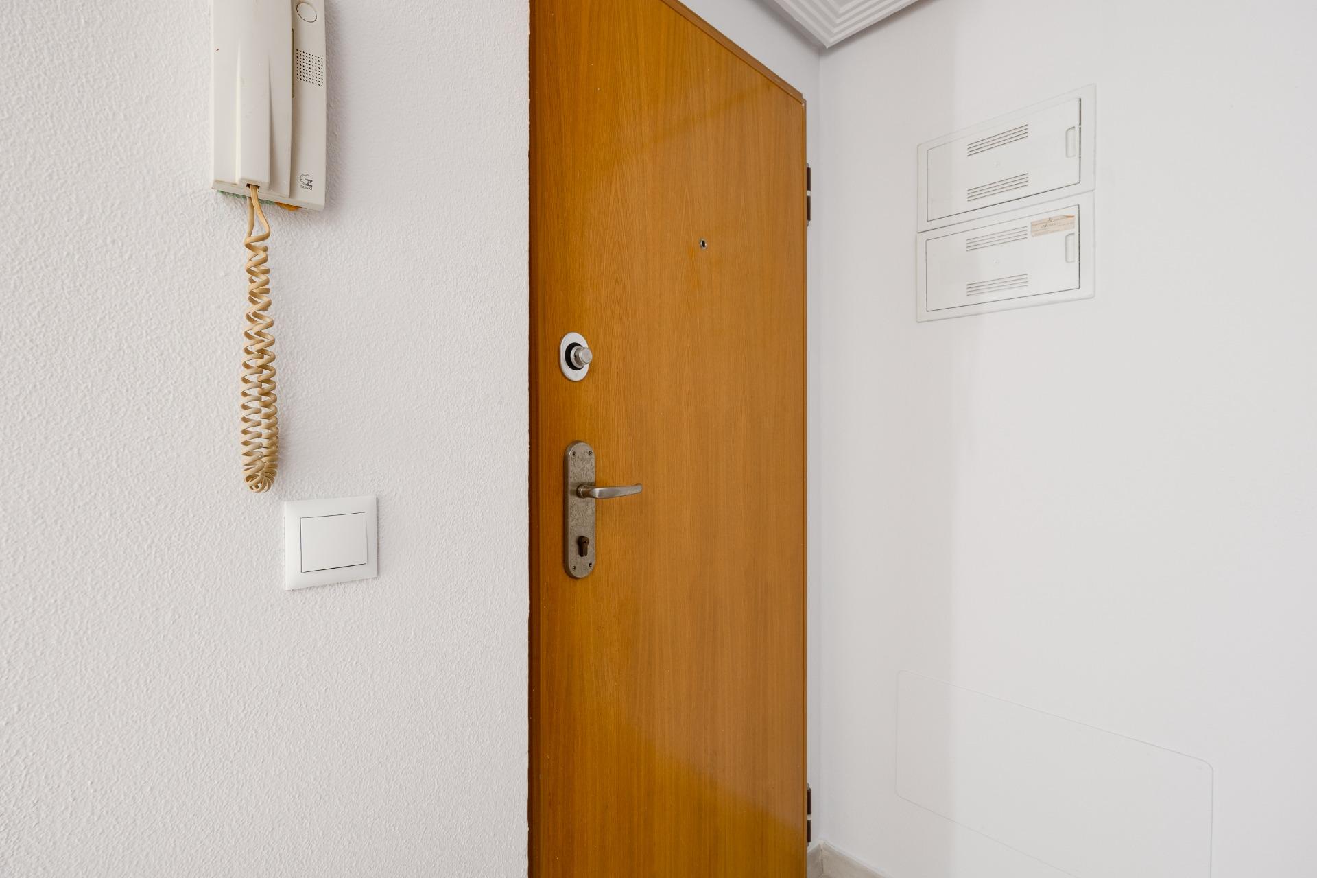 3 Bed, 2 Bath, ApartmentFor Sale, Torrevieja, Alicante