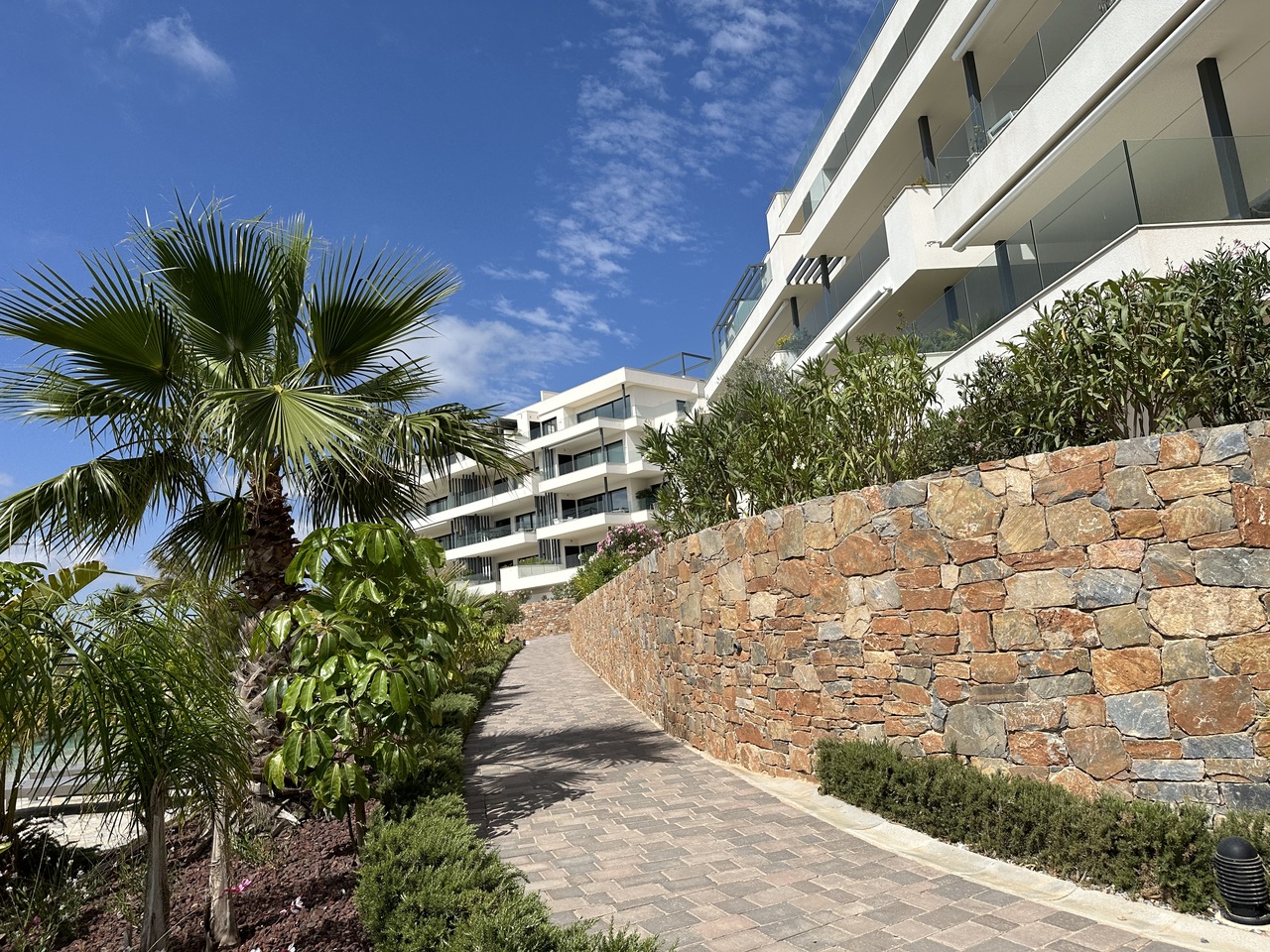 2 Bed, 3 Bath, ApartmentFor Sale, Las Colinas Golf, Alicante