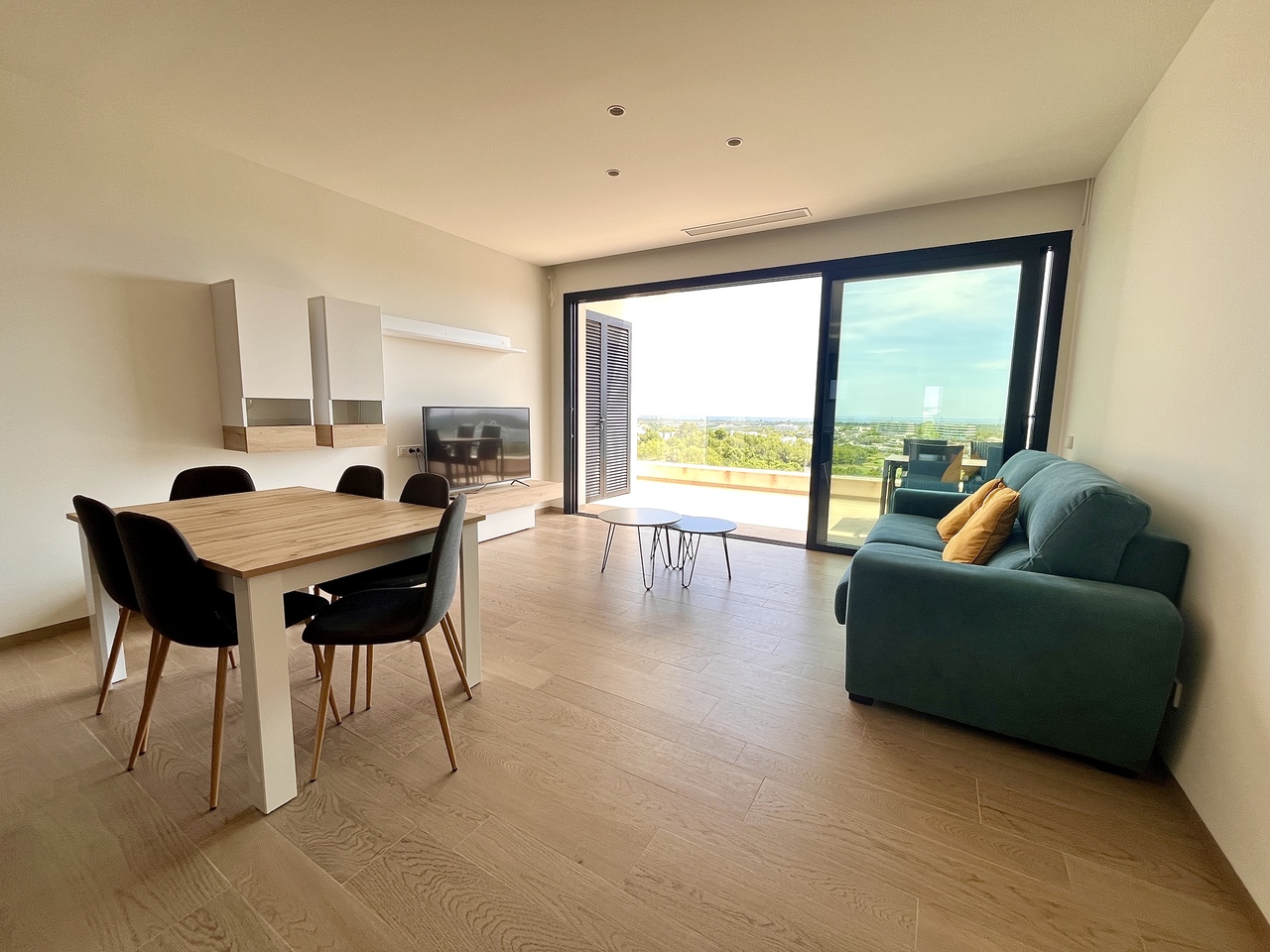 2 Bed, 3 Bath, ApartmentFor Sale, Las Colinas Golf, Alicante