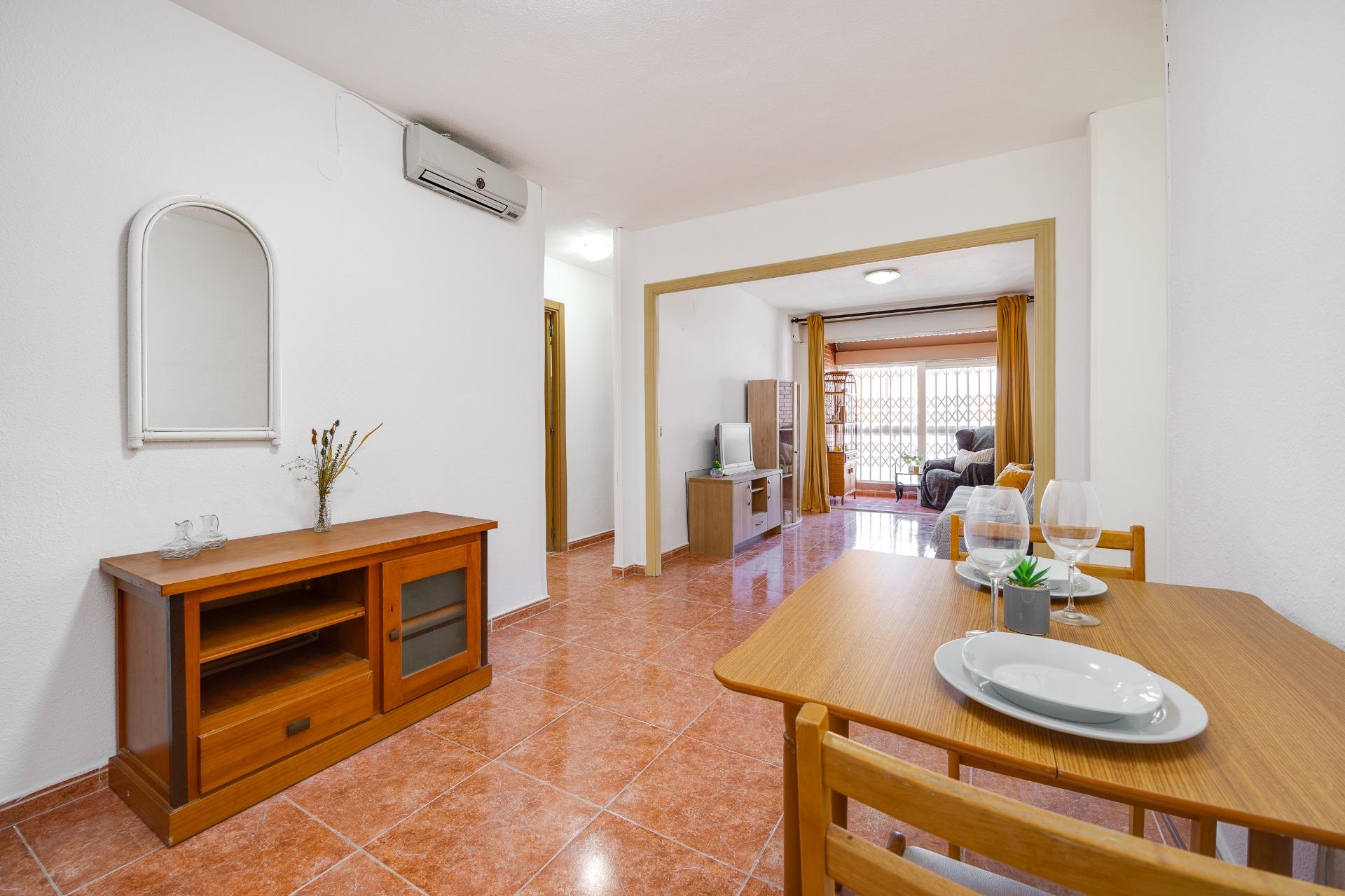 2 Bed, 1 Bath, ApartmentFor Sale, Torrevieja, Alicante