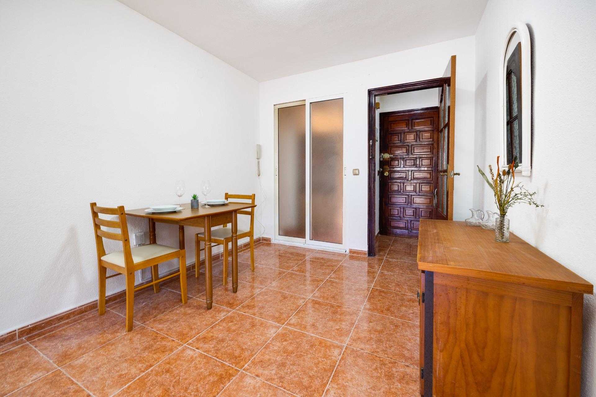 2 Bed, 1 Bath, ApartmentFor Sale, Torrevieja, Alicante