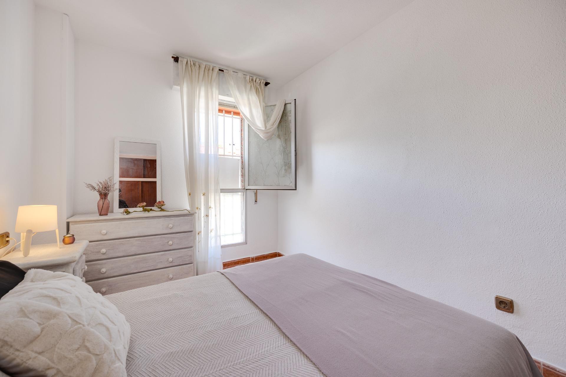 2 Bed, 1 Bath, ApartmentFor Sale, Torrevieja, Alicante