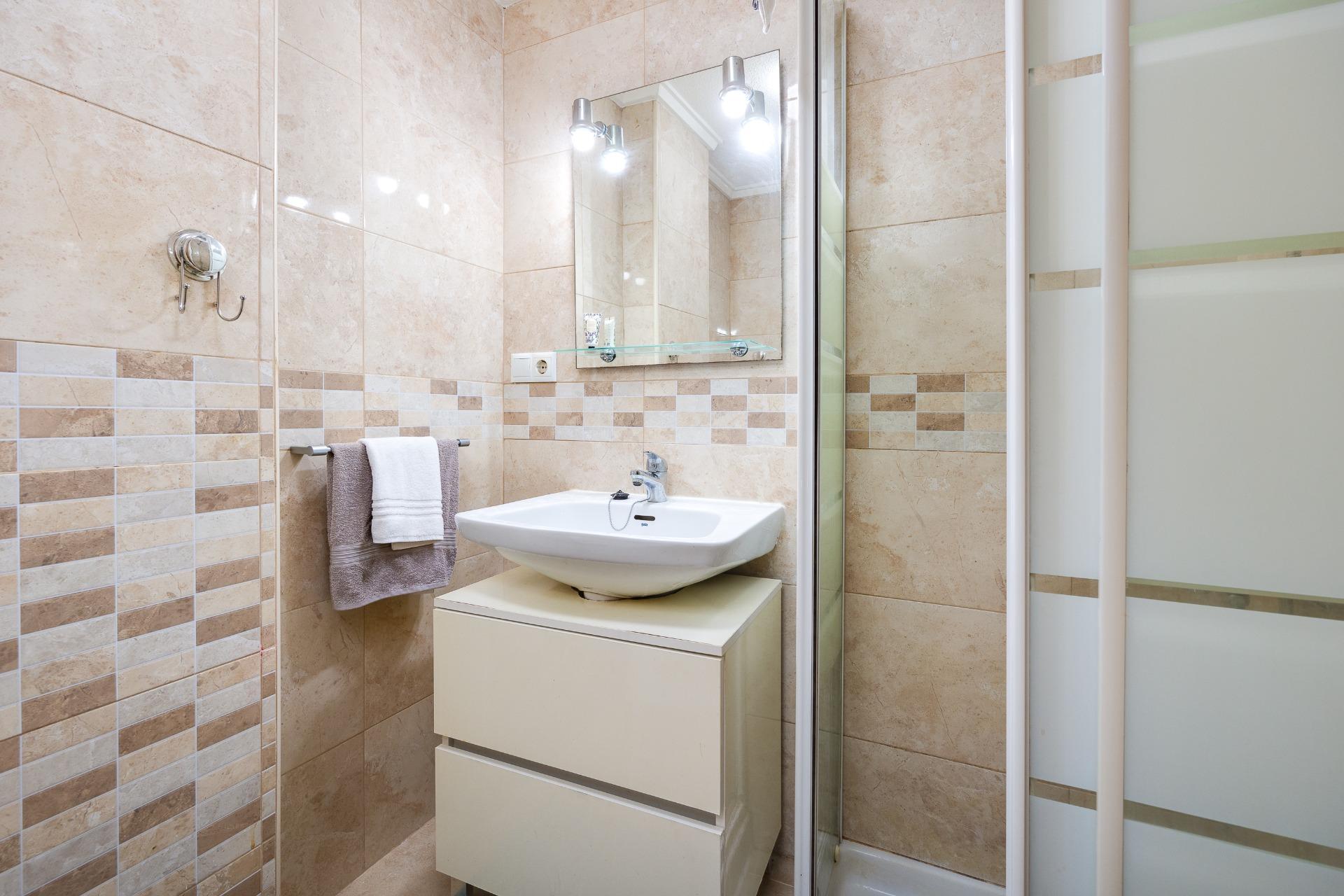 2 Bed, 1 Bath, ApartmentFor Sale, Torrevieja, Alicante