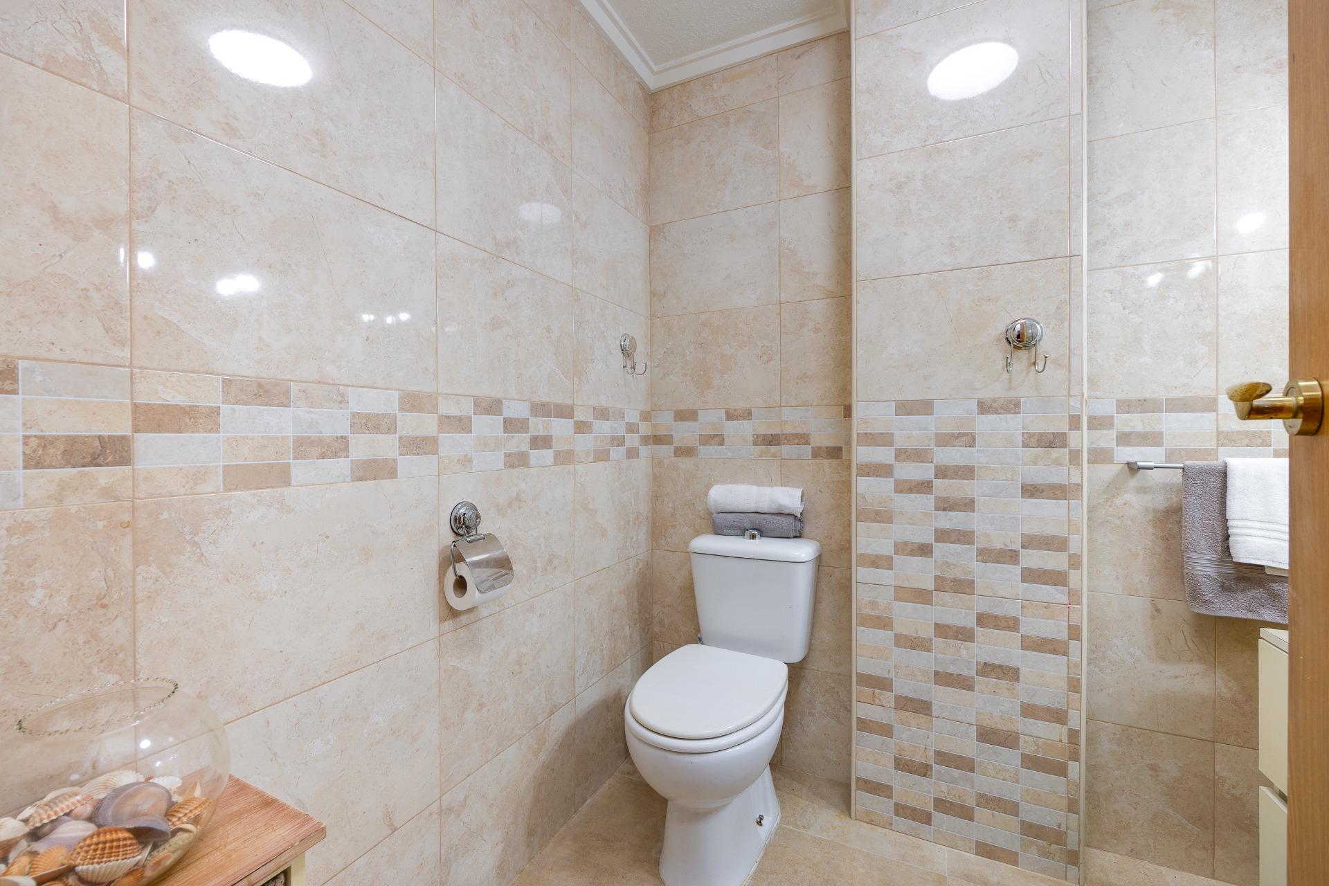 2 Bed, 1 Bath, ApartmentFor Sale, Torrevieja, Alicante