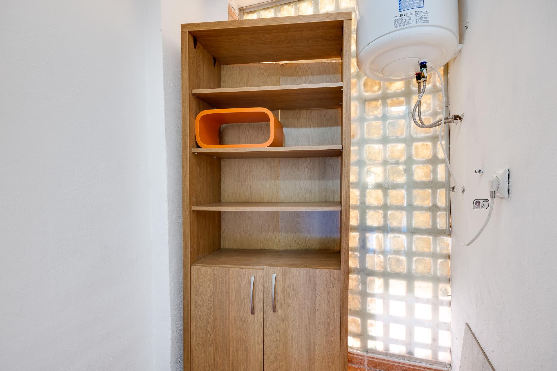 2 Bed, 1 Bath, ApartmentFor Sale, Torrevieja, Alicante