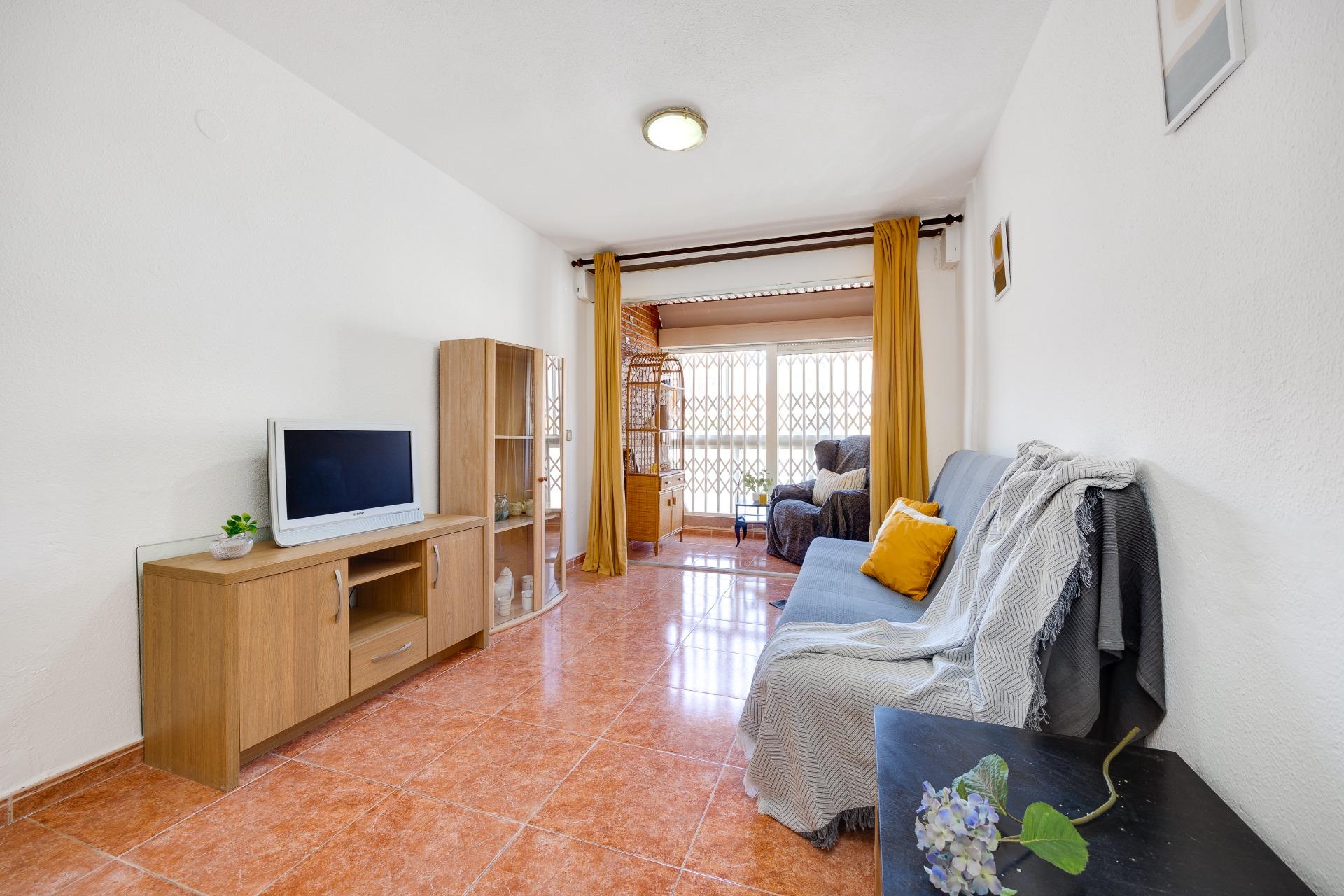 2 Bed, 1 Bath, ApartmentFor Sale, Torrevieja, Alicante