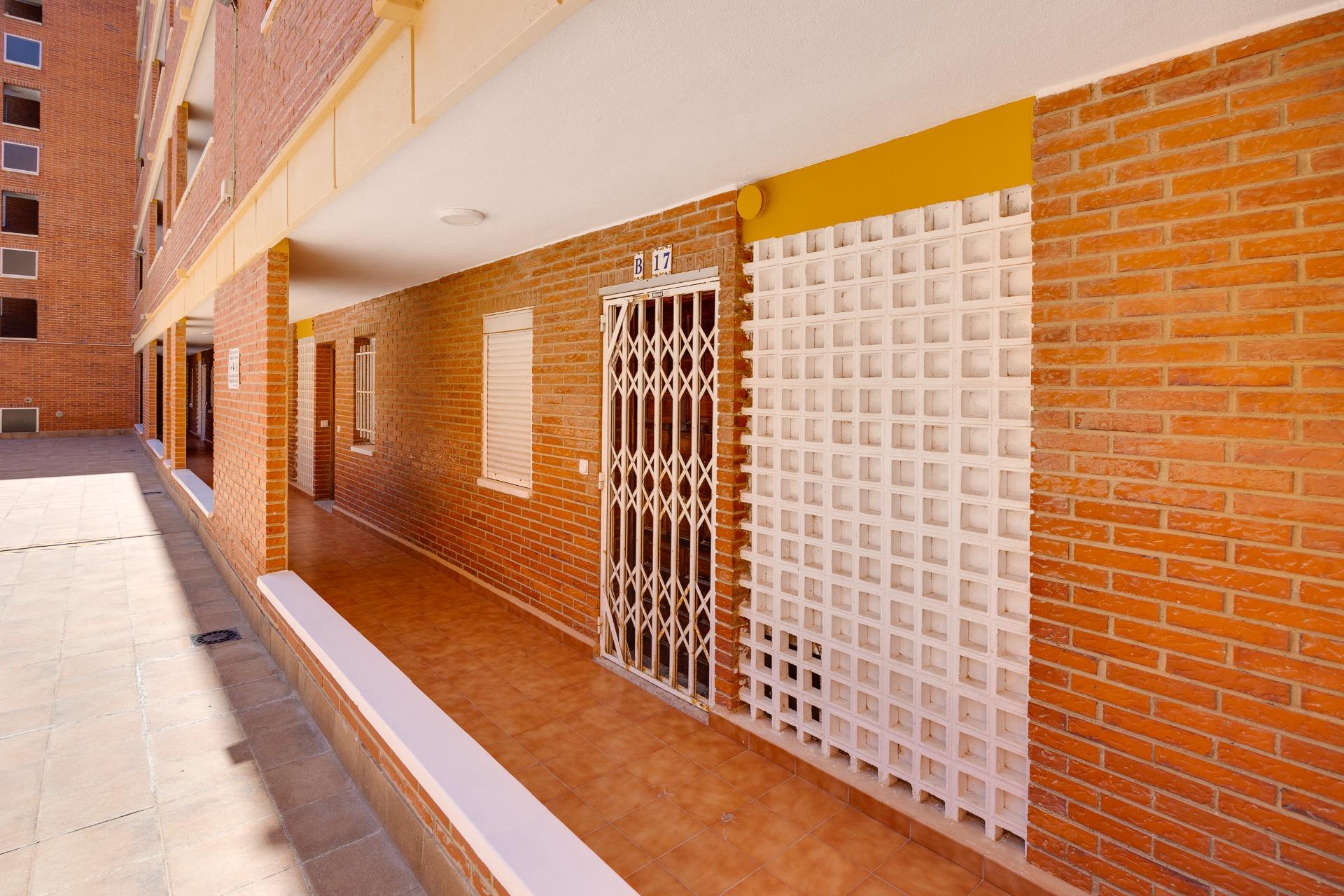 2 Bed, 1 Bath, ApartmentFor Sale, Torrevieja, Alicante