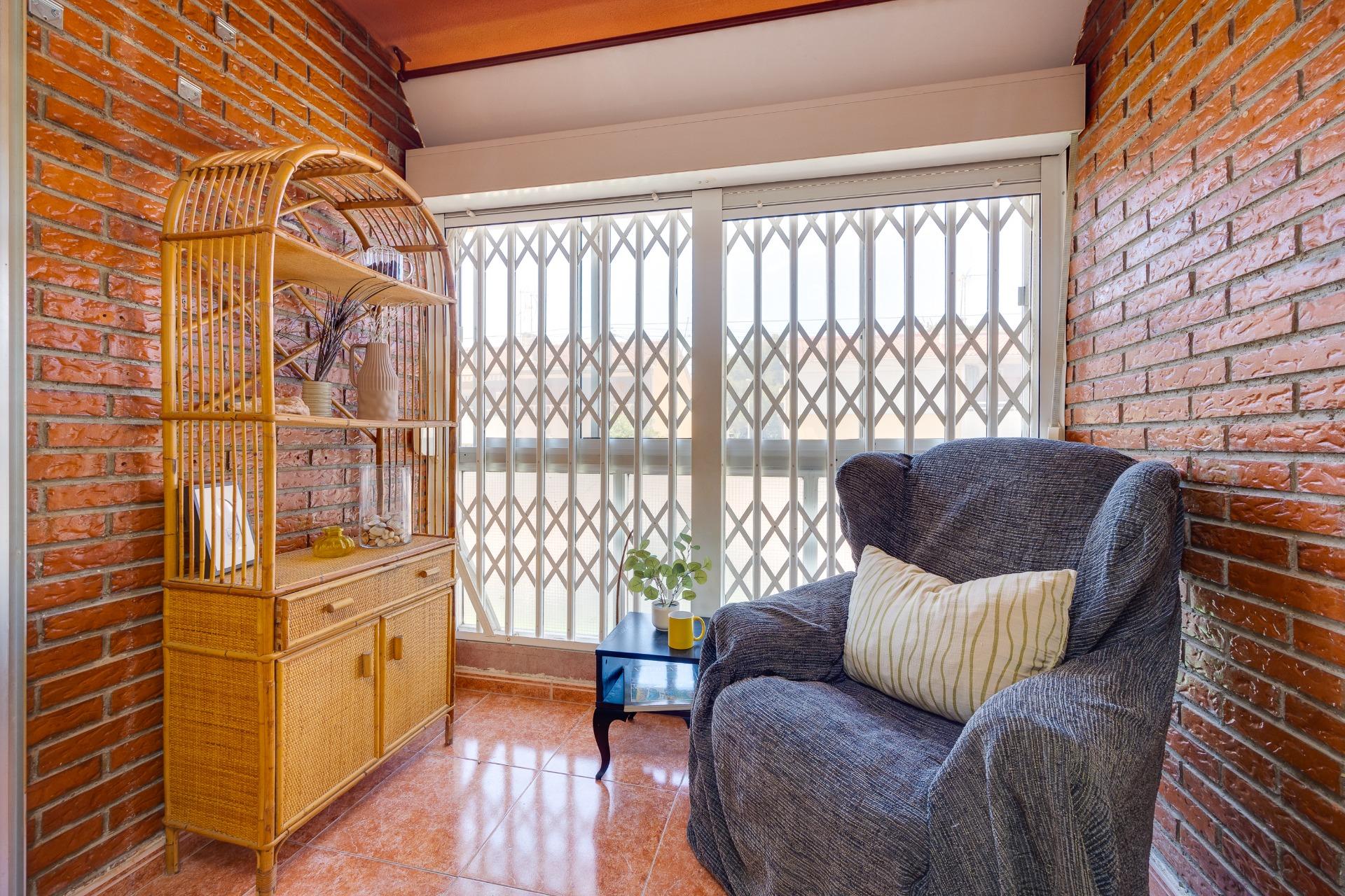 2 Bed, 1 Bath, ApartmentFor Sale, Torrevieja, Alicante