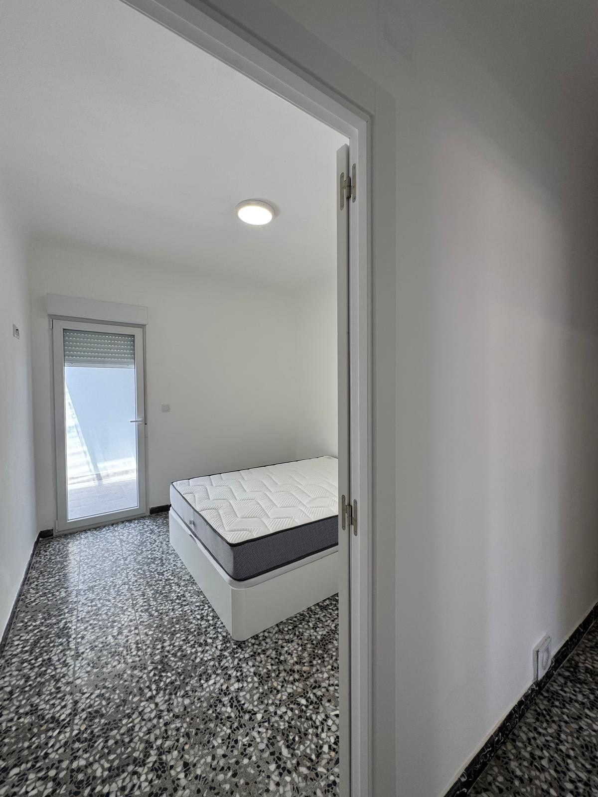 5 Bed, 3 Bath, HouseFor Sale, Torrevieja, Alicante