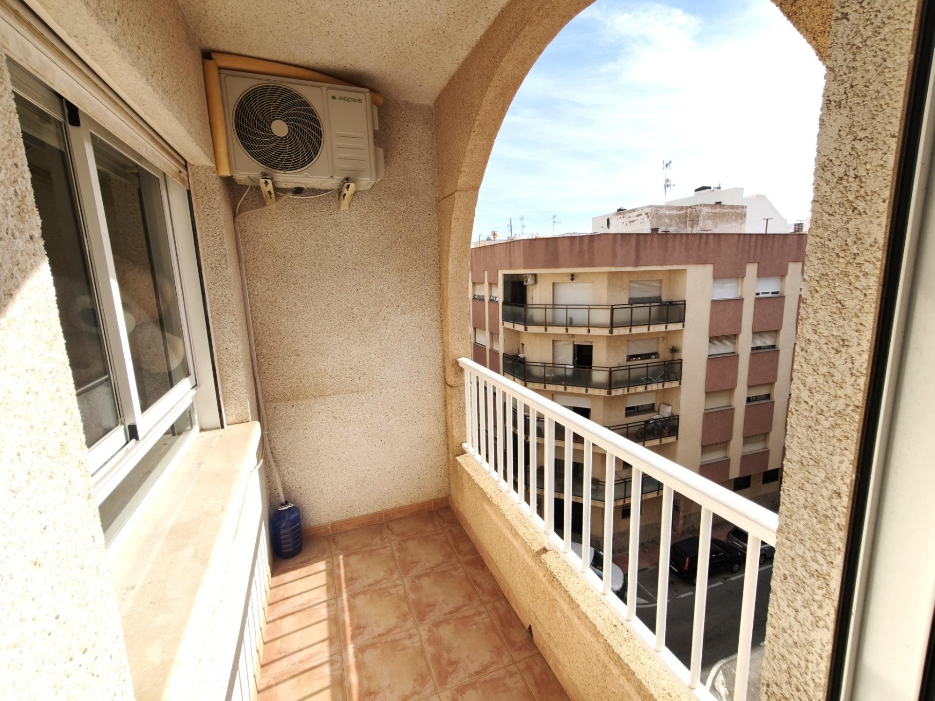 2 Bed, 1 Bath, ApartmentFor Sale, Torrevieja, Alicante