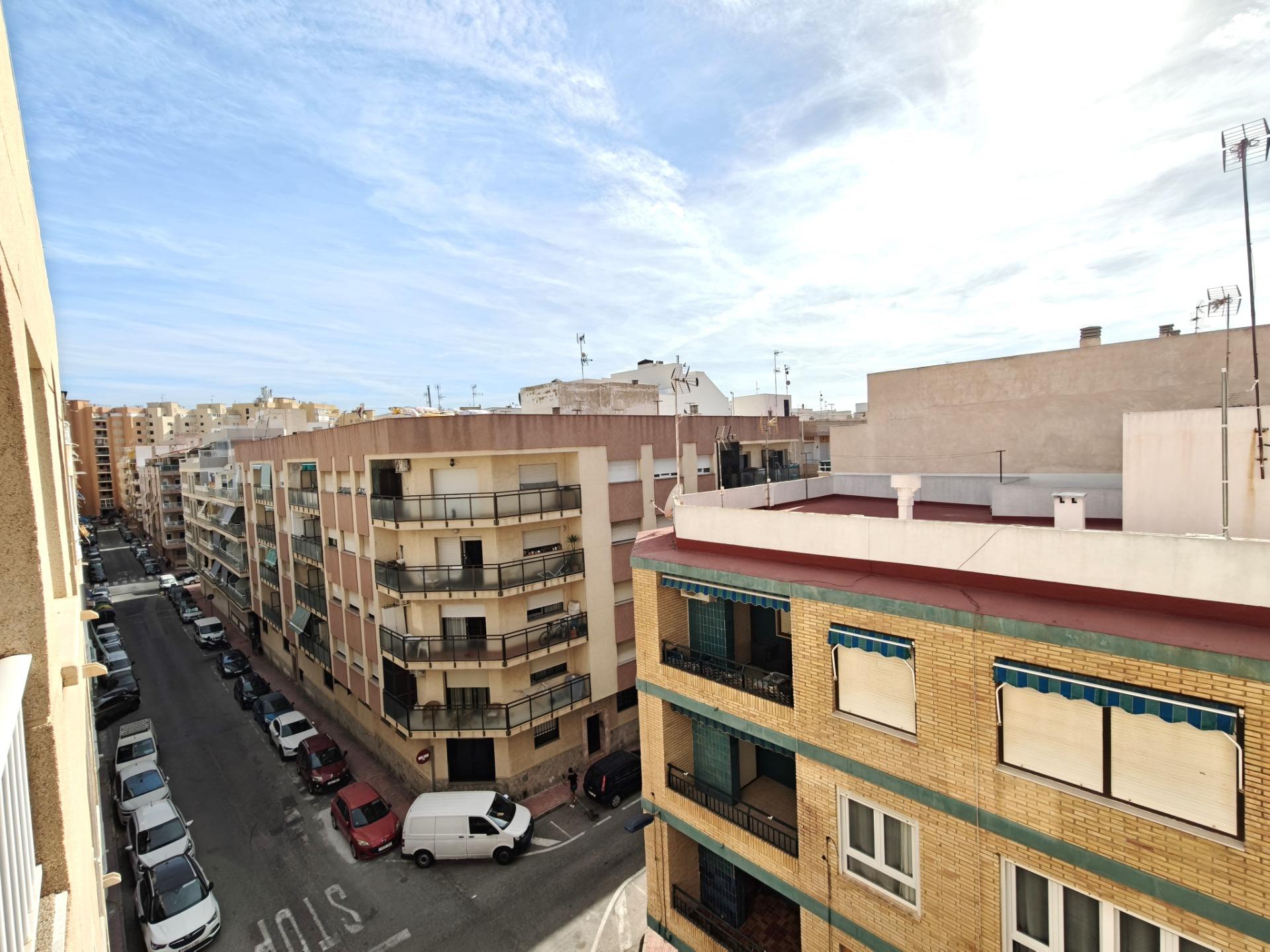 2 Bed, 1 Bath, ApartmentFor Sale, Torrevieja, Alicante