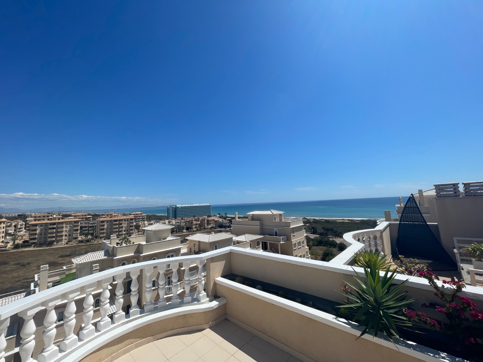 3 Bed, 2 Bath, ApartmentFor Sale, Guardamar Del Segura, Alicante