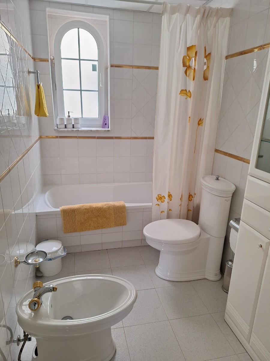 3 Bed, 2 Bath, ApartmentFor Sale, Guardamar Del Segura, Alicante