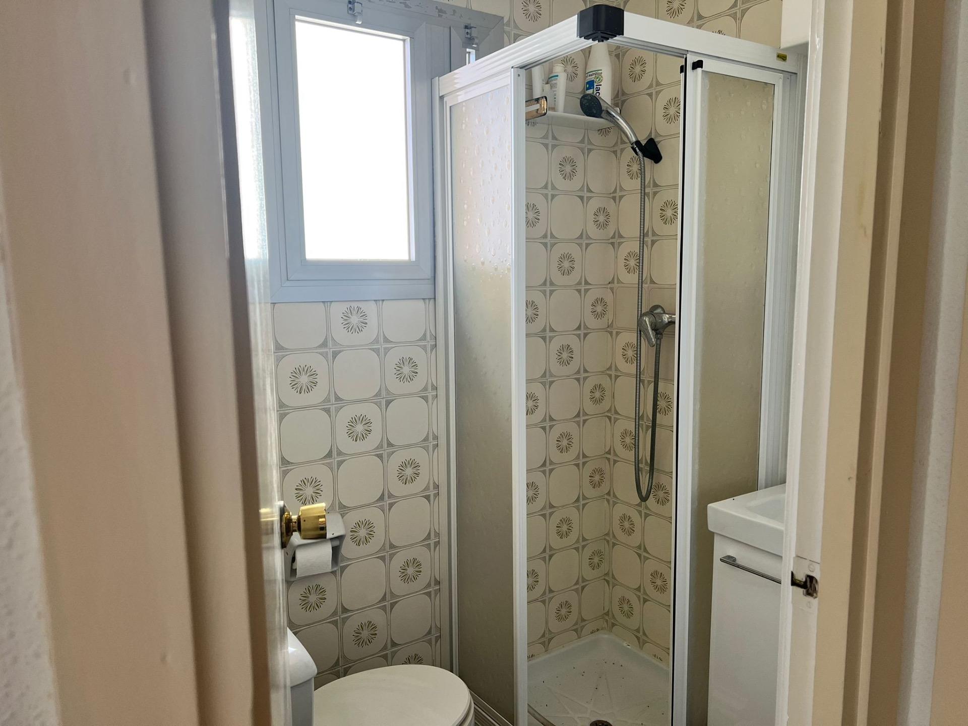 3 Bed, 1 Bath, ApartmentFor Sale, Torrevieja, Alicante