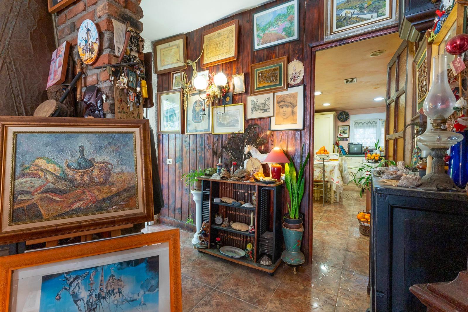 4 Bed, 2 Bath, HouseFor Sale, Orihuela Costa, Alicante