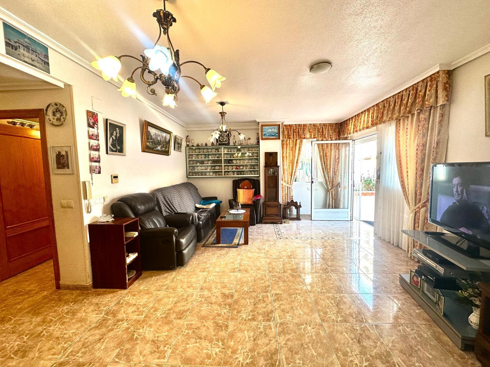 3 Bed, 2 Bath, ApartmentFor Sale, Torrevieja, Alicante