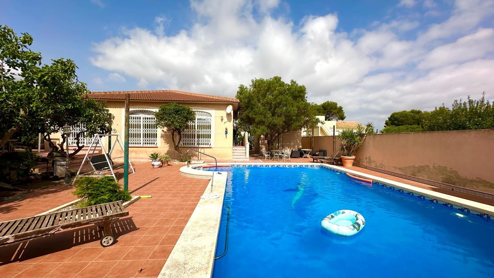 3 Bed, 3 Bath, HouseFor Sale, Torrevieja, Alicante