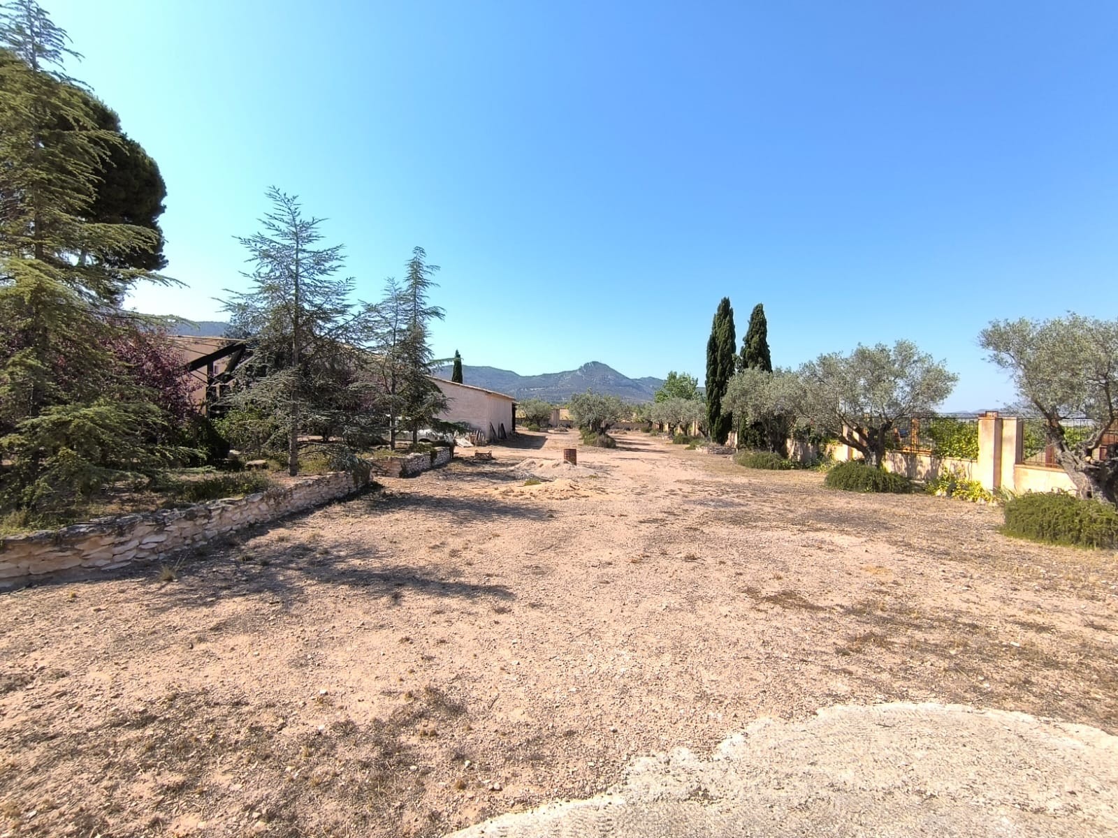 6 Bed, 2 Bath, HouseFor Sale, Villena, Alicante