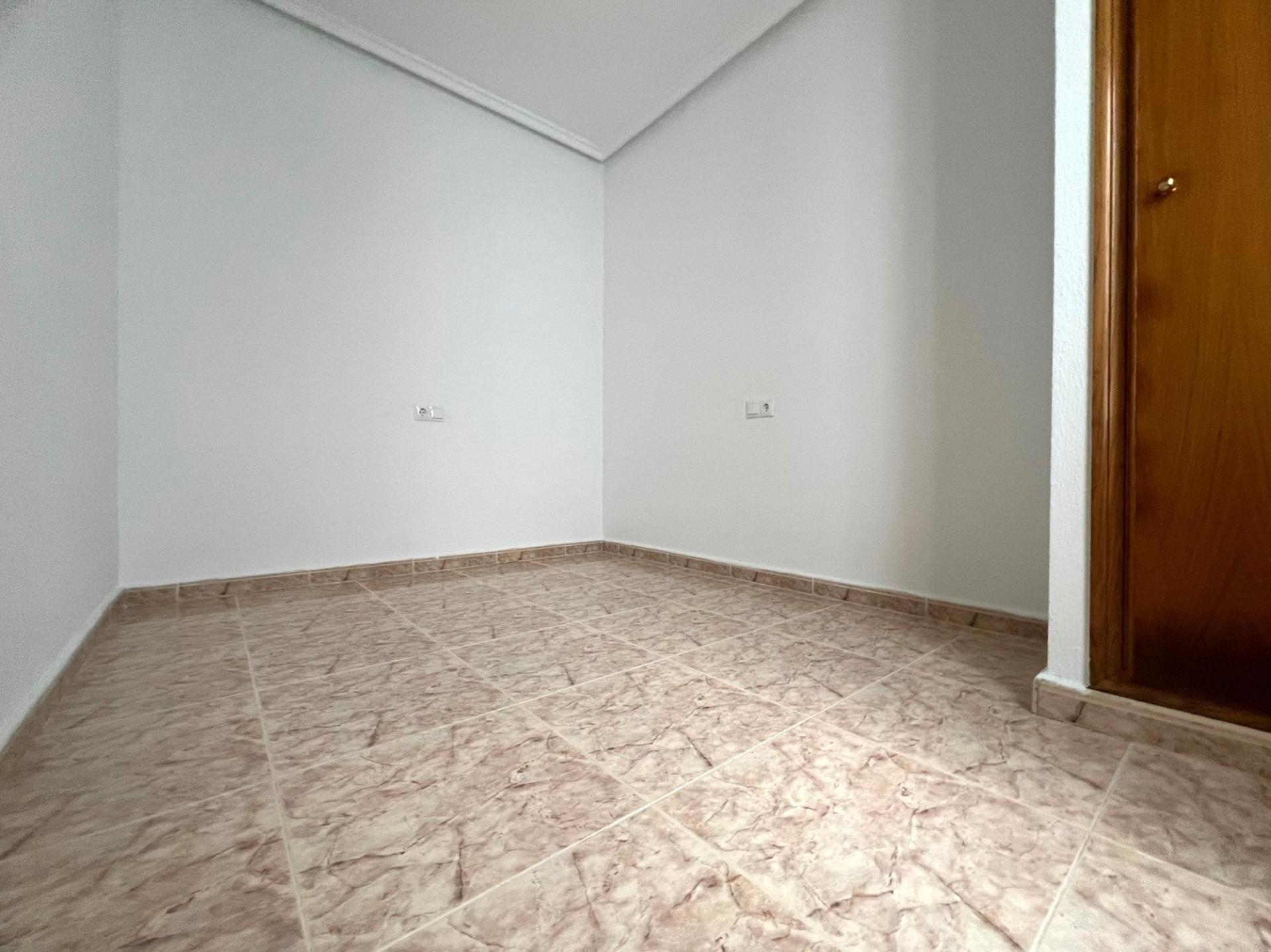 2 Bed, 1 Bath, ApartmentFor Sale, Torrevieja, Alicante