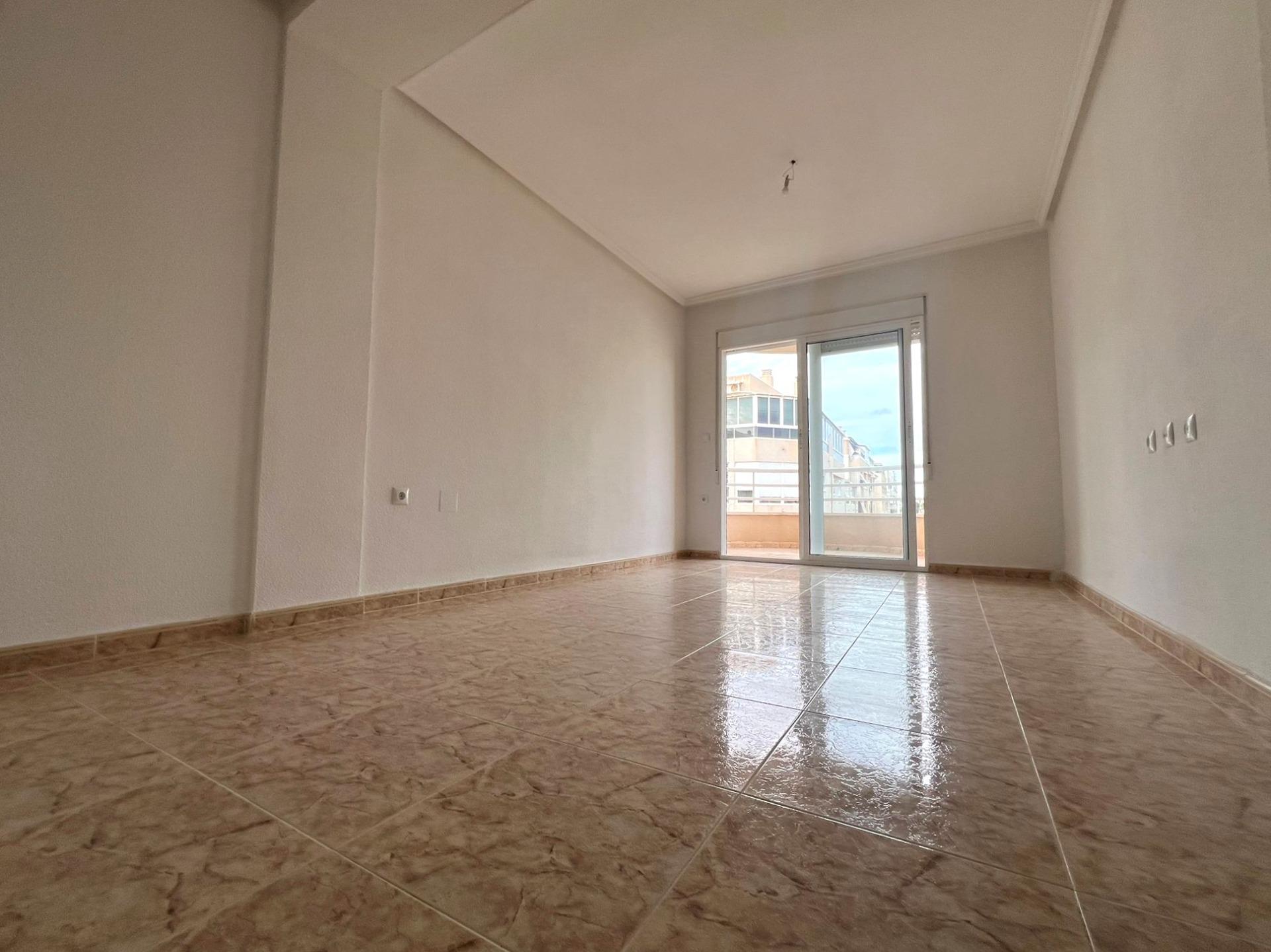 2 Bed, 1 Bath, ApartmentFor Sale, Torrevieja, Alicante