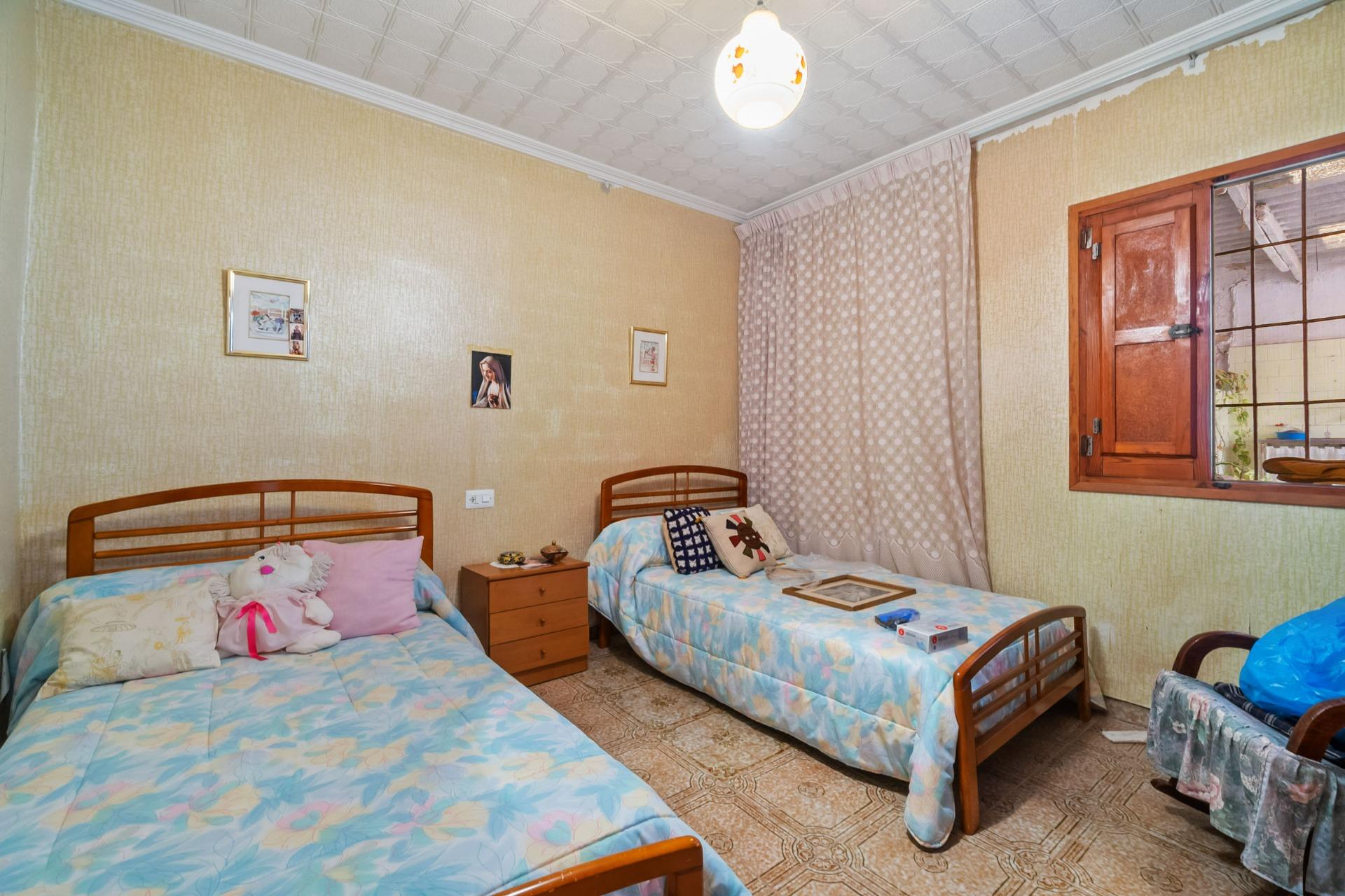 4 Bed, 2 Bath, HouseFor Sale, Orihuela, Alicante