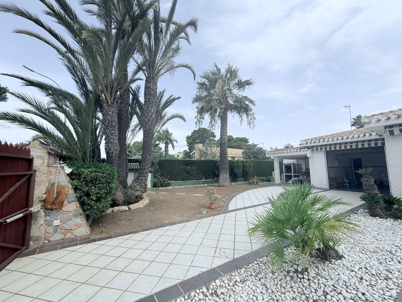 4 Bed, 3 Bath, HouseFor Sale, Orihuela Costa, Alicante