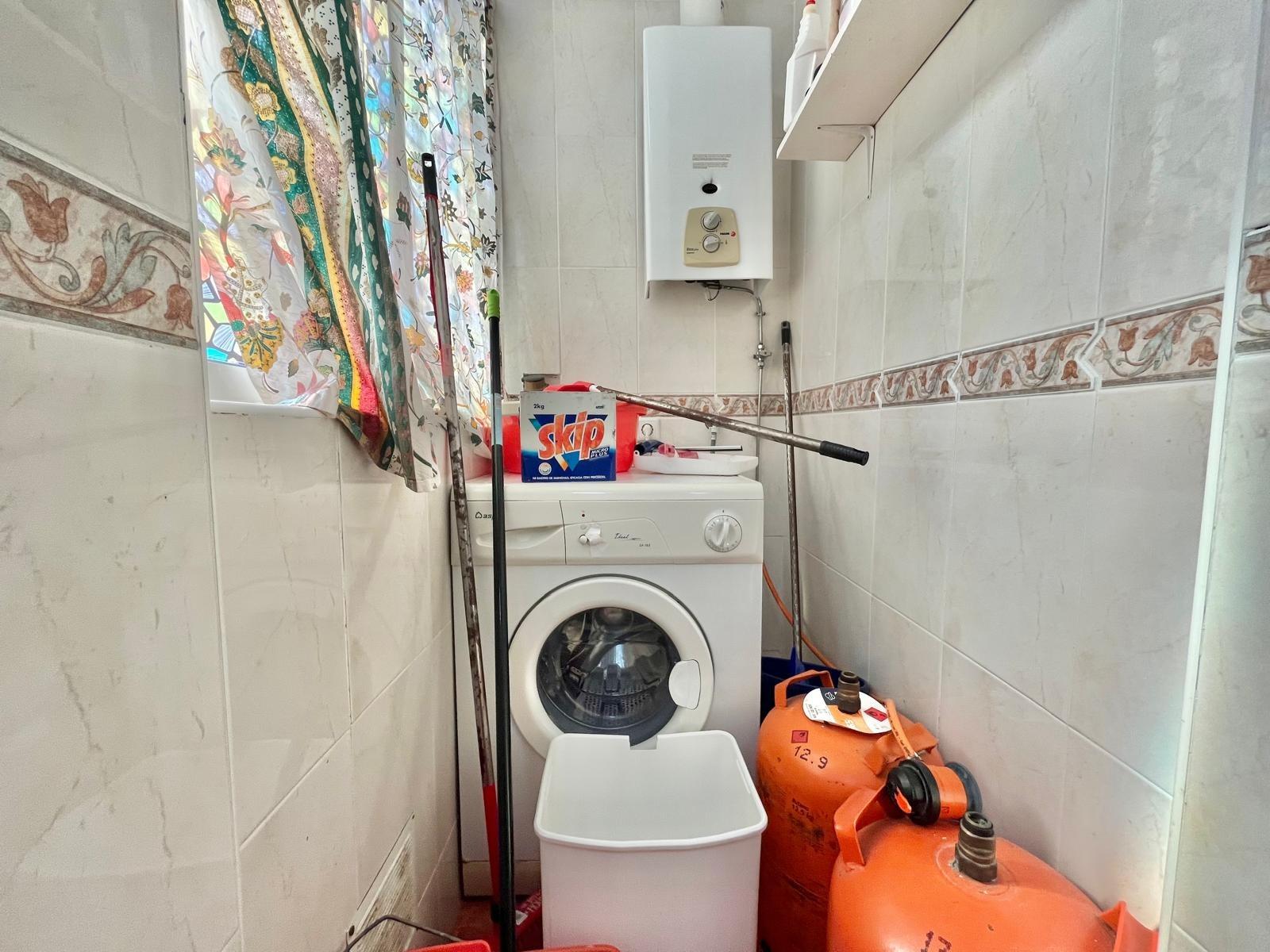 3 Bed, 1 Bath, ApartmentFor Sale, Torrevieja, Alicante