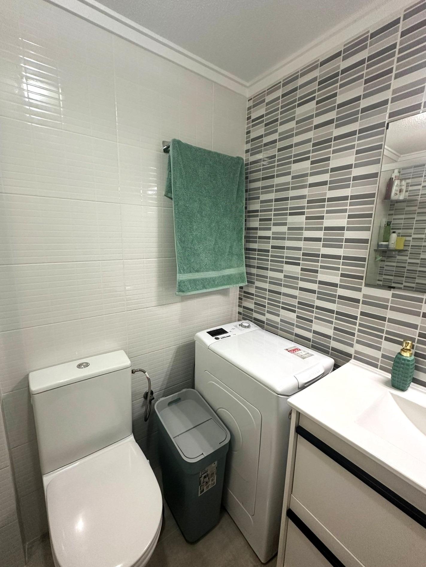 2 Bed, 1 Bath, ApartmentFor Sale, Torrevieja, Alicante