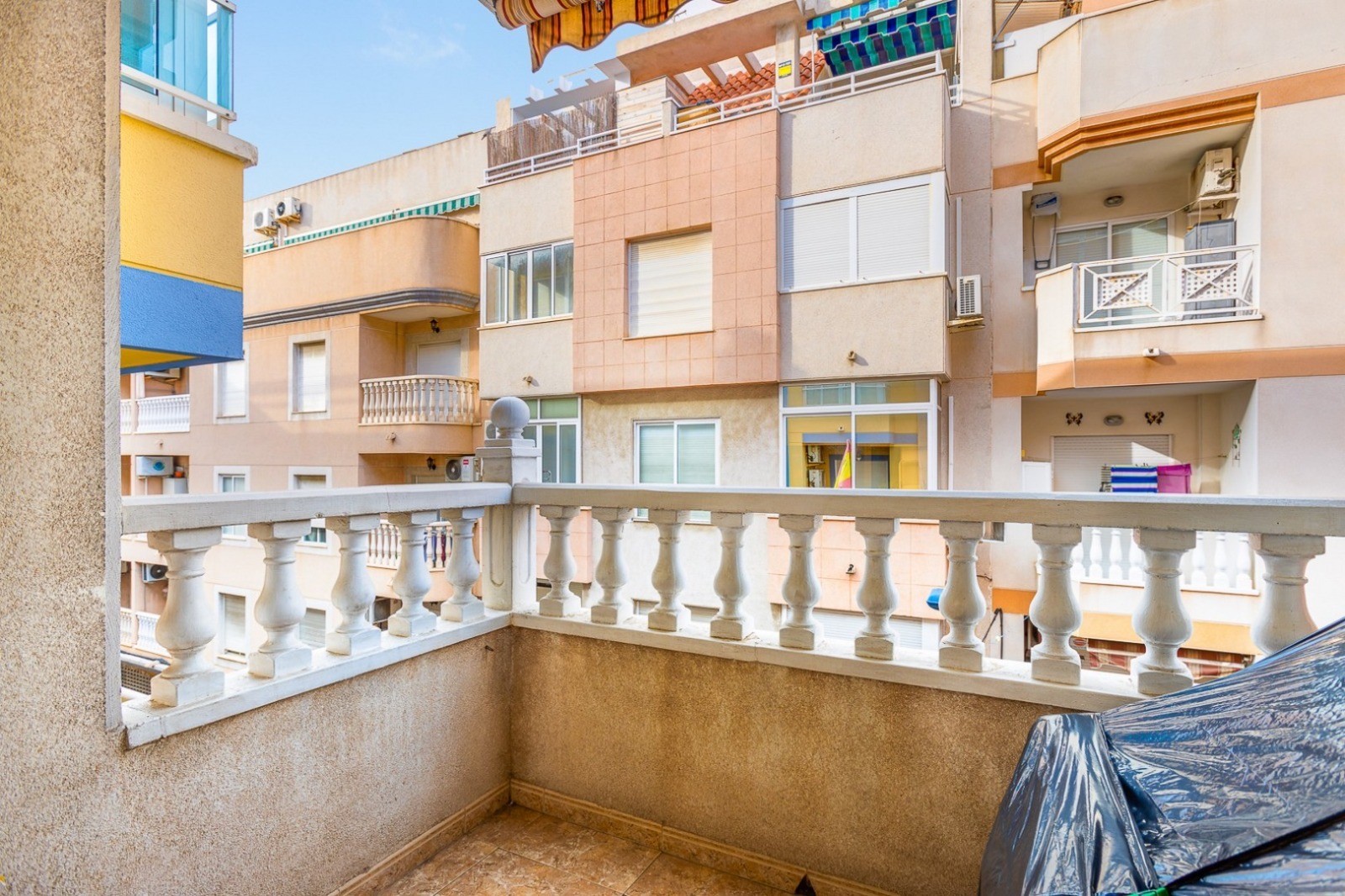2 Bed, 1 Bath, ApartmentFor Sale, Torrevieja, Alicante