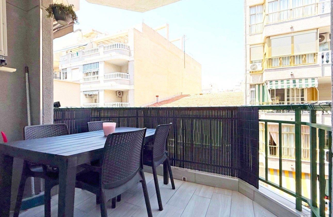 2 Bed, 1 Bath, ApartmentFor Sale, Torrevieja, Alicante 2 Bed, 1 Bath, ApartmentFor Sale, Torrevieja, Alicante