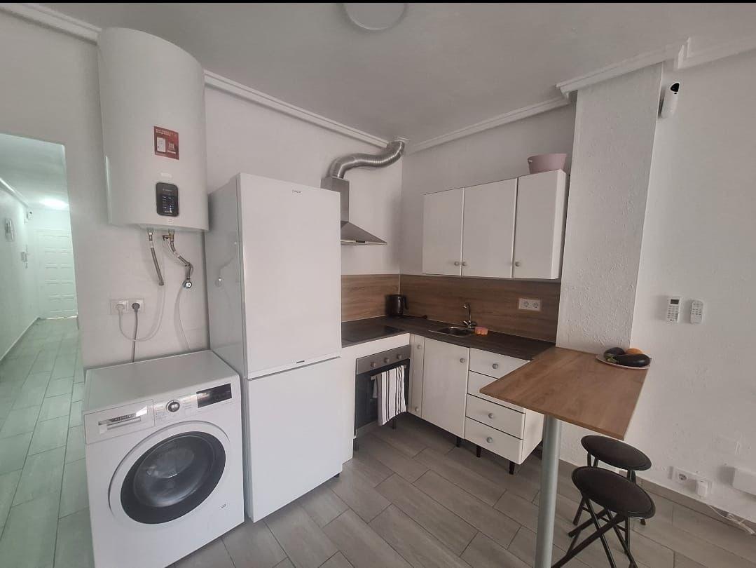 2 Bed, 1 Bath, ApartmentFor Sale, Torrevieja, Alicante