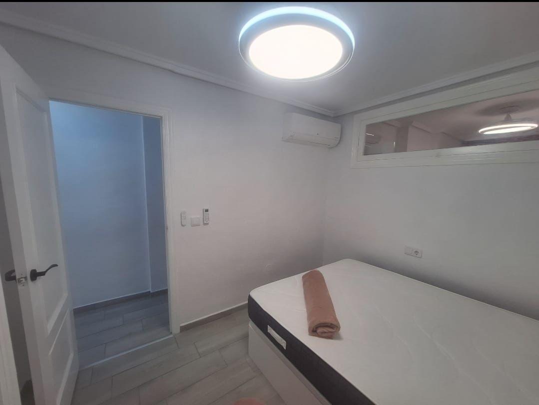 2 Bed, 1 Bath, ApartmentFor Sale, Torrevieja, Alicante