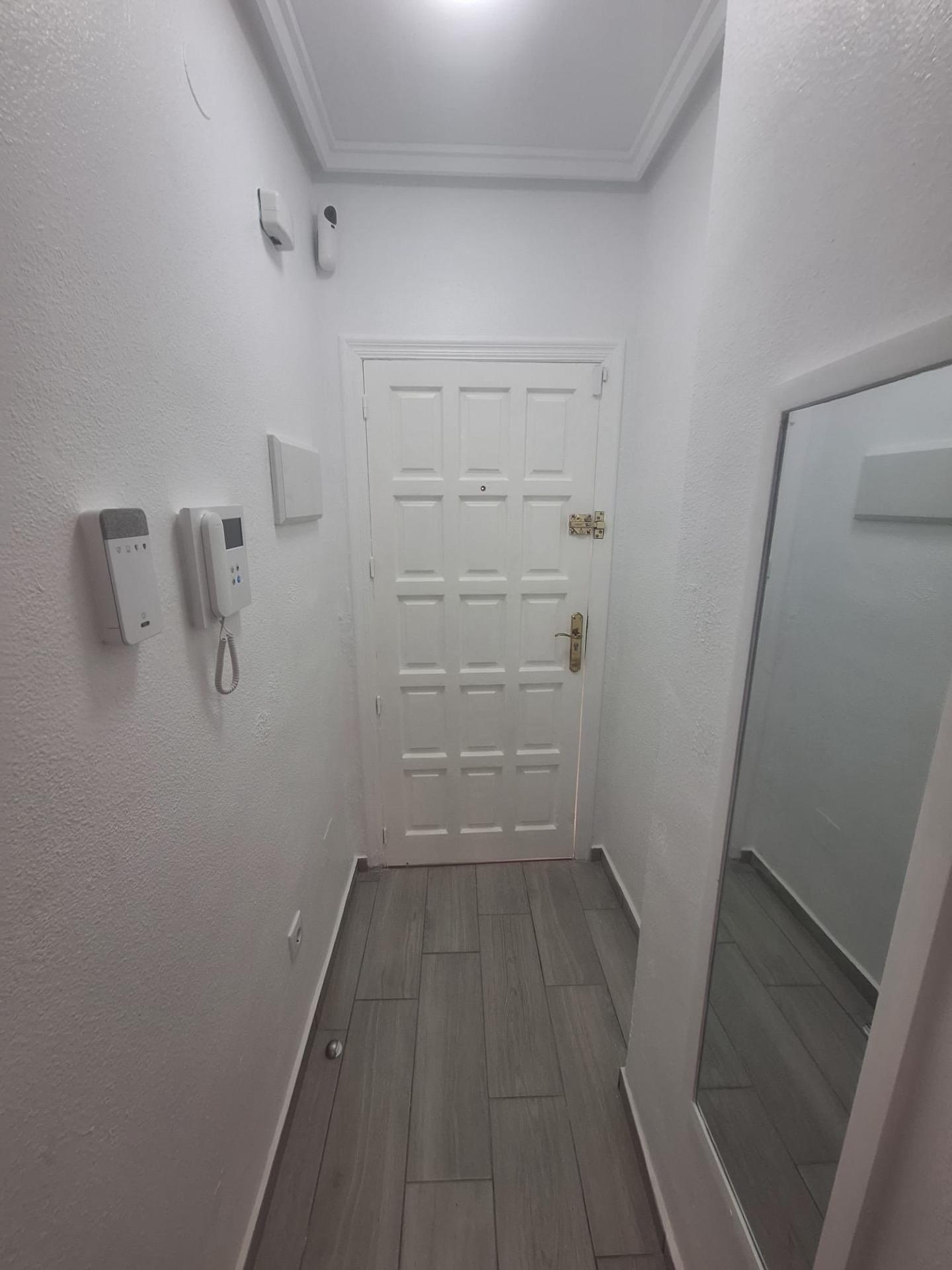 2 Bed, 1 Bath, ApartmentFor Sale, Torrevieja, Alicante