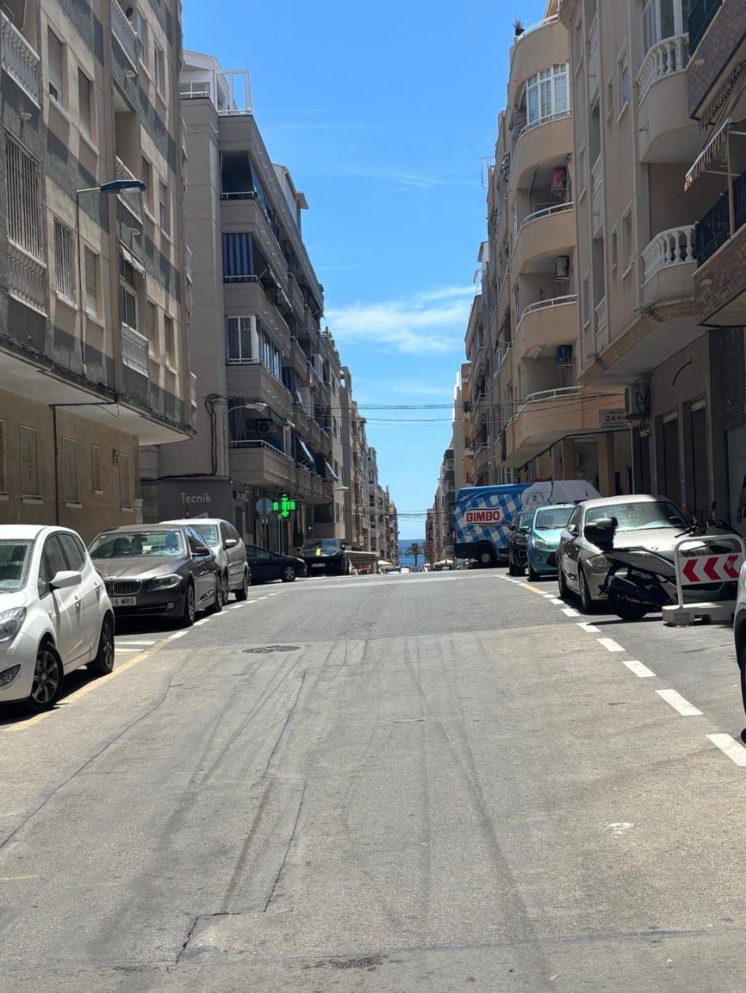 2 Bed, 1 Bath, ApartmentFor Sale, Torrevieja, Alicante