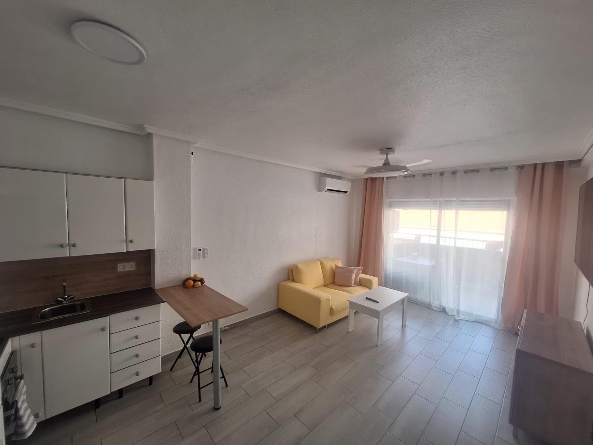 2 Bed, 1 Bath, ApartmentFor Sale, Torrevieja, Alicante