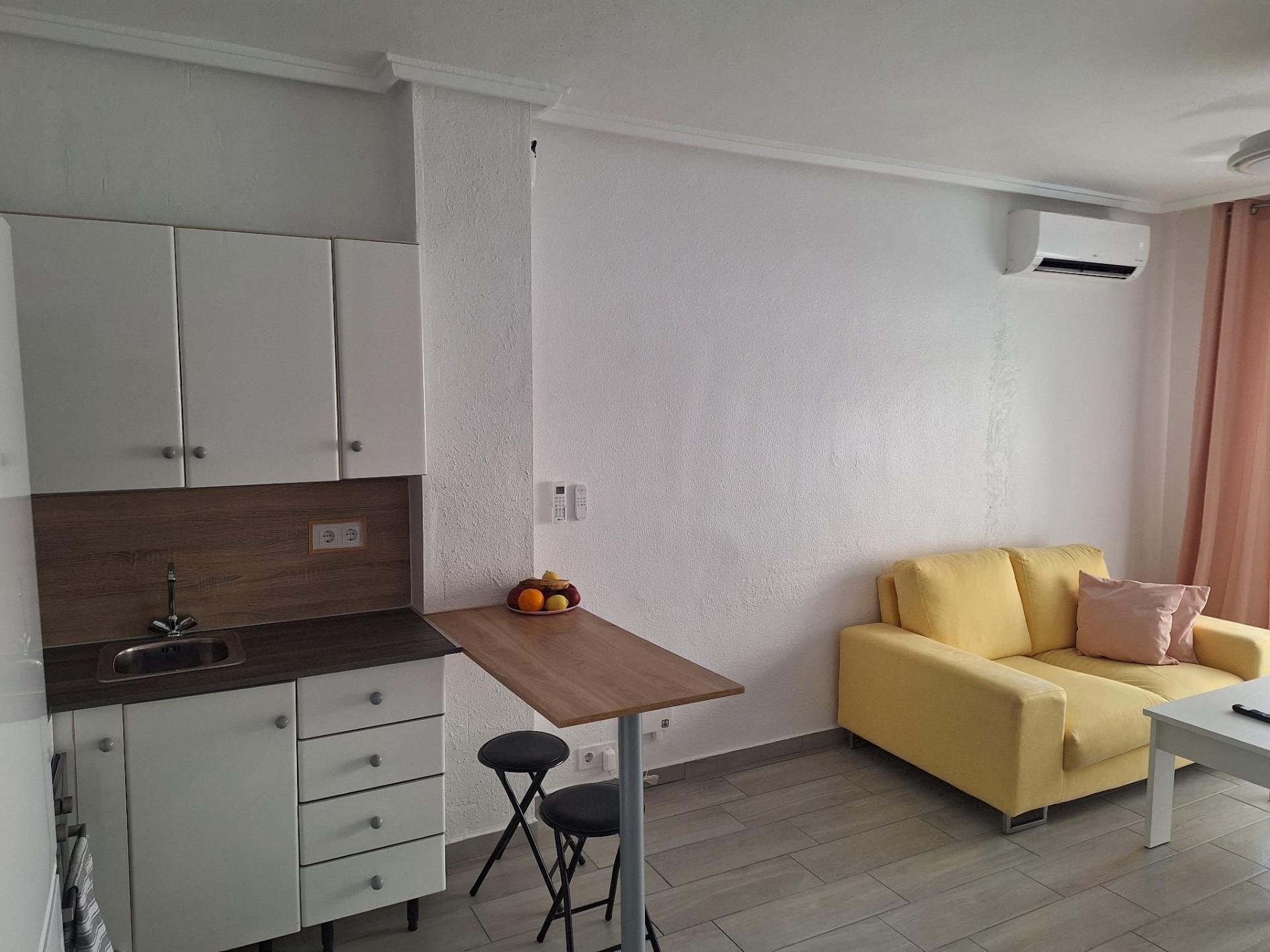2 Bed, 1 Bath, ApartmentFor Sale, Torrevieja, Alicante