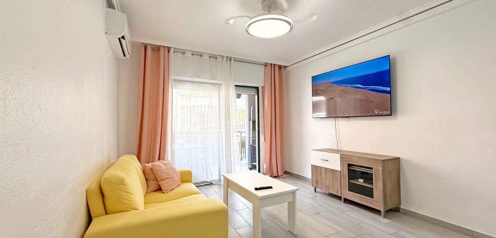 2 Bed, 1 Bath, ApartmentFor Sale, Torrevieja, Alicante