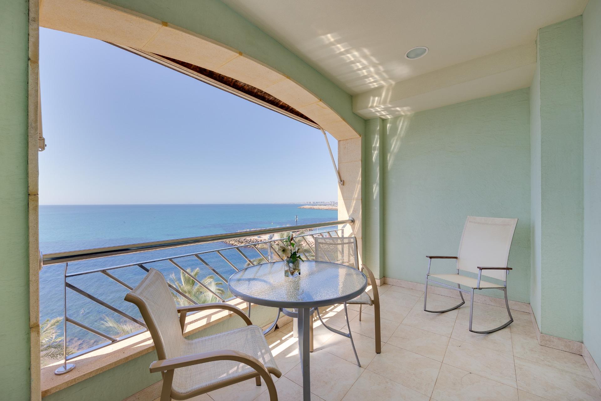 3 Bed, 2 Bath, ApartmentFor Sale, Torrevieja, Alicante