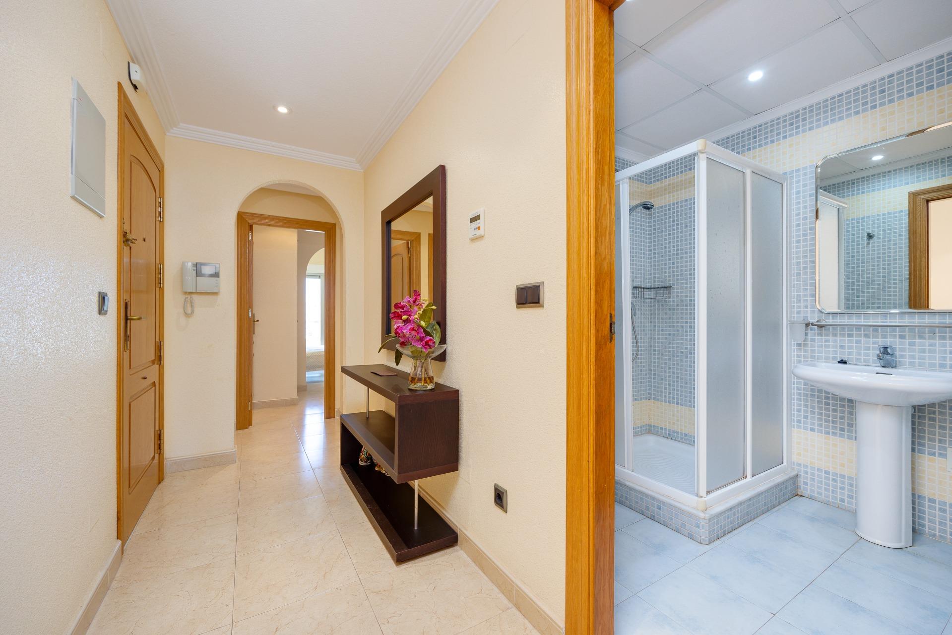 3 Bed, 2 Bath, ApartmentFor Sale, Torrevieja, Alicante