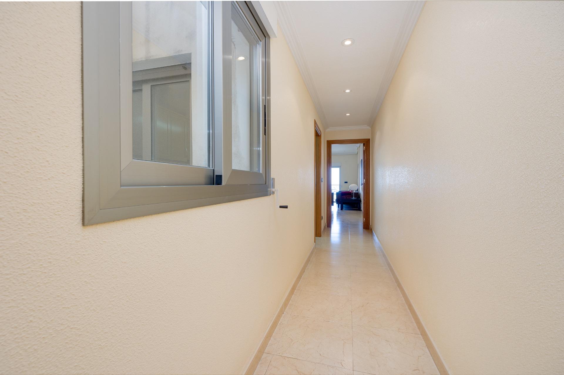 3 Bed, 2 Bath, ApartmentFor Sale, Torrevieja, Alicante