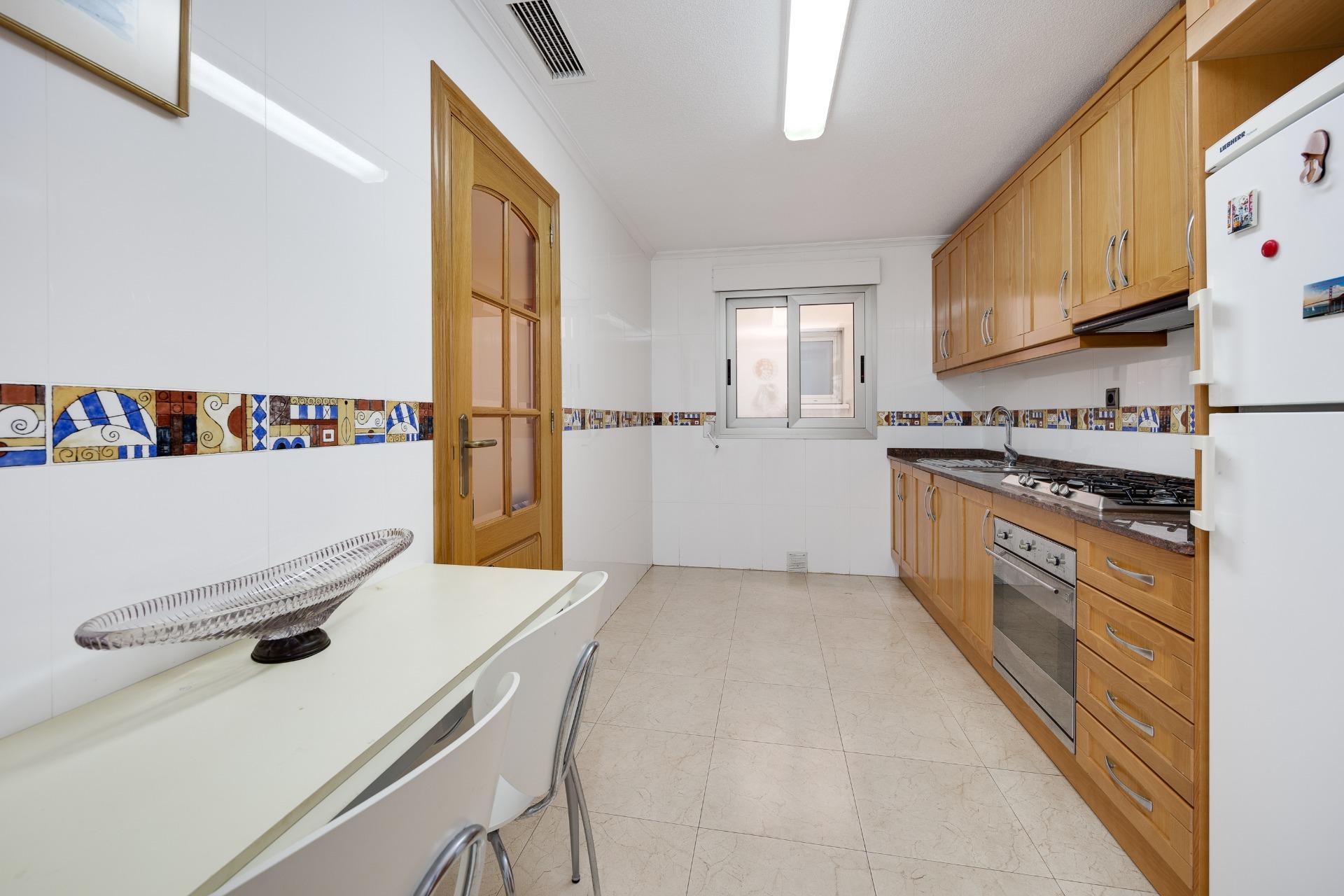 3 Bed, 2 Bath, ApartmentFor Sale, Torrevieja, Alicante
