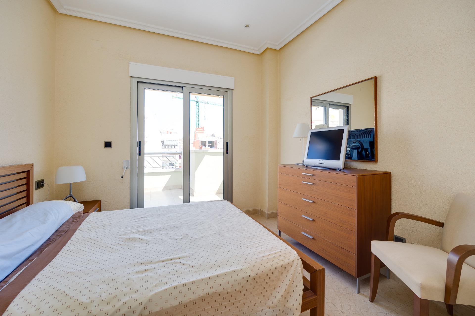 3 Bed, 2 Bath, ApartmentFor Sale, Torrevieja, Alicante