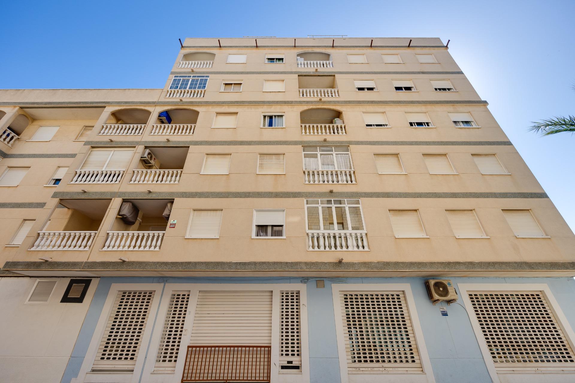 2 Bed, 1 Bath, ApartmentFor Sale, Guardamar Del Segura, Alicante